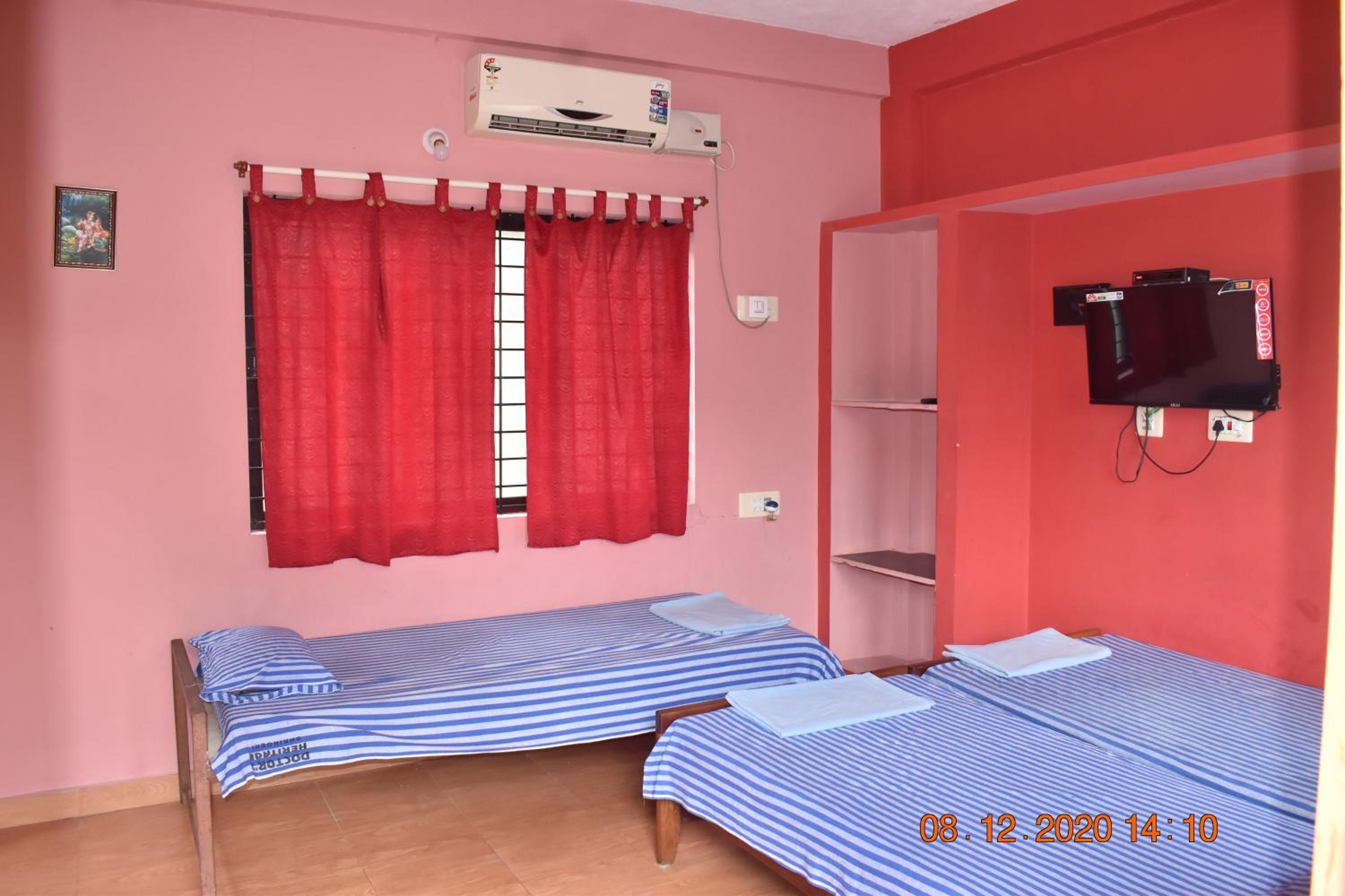 Deluxe Triple Room - Photo 1