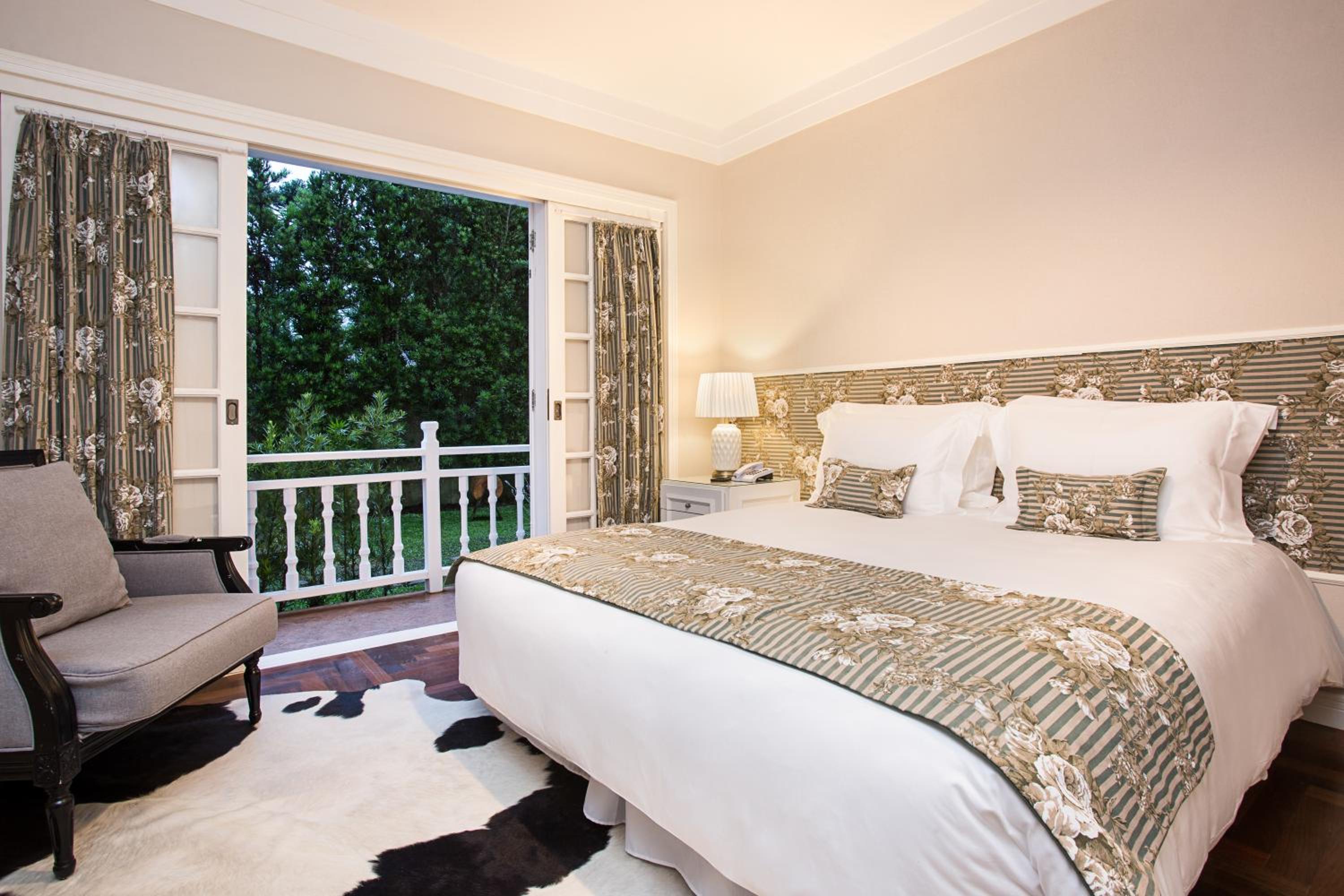 Luxury Suite with Balcony photo 3