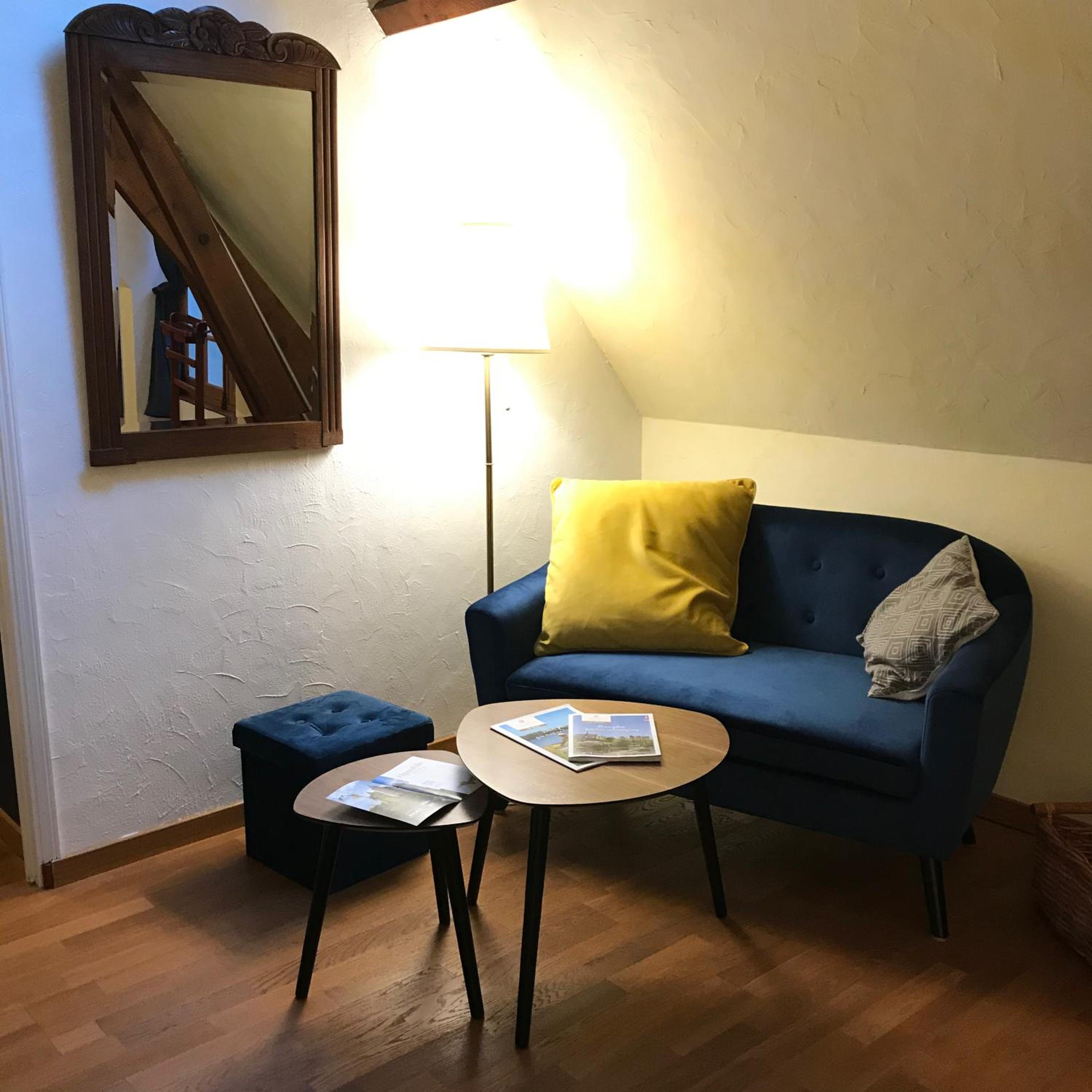 Family Room photo 3