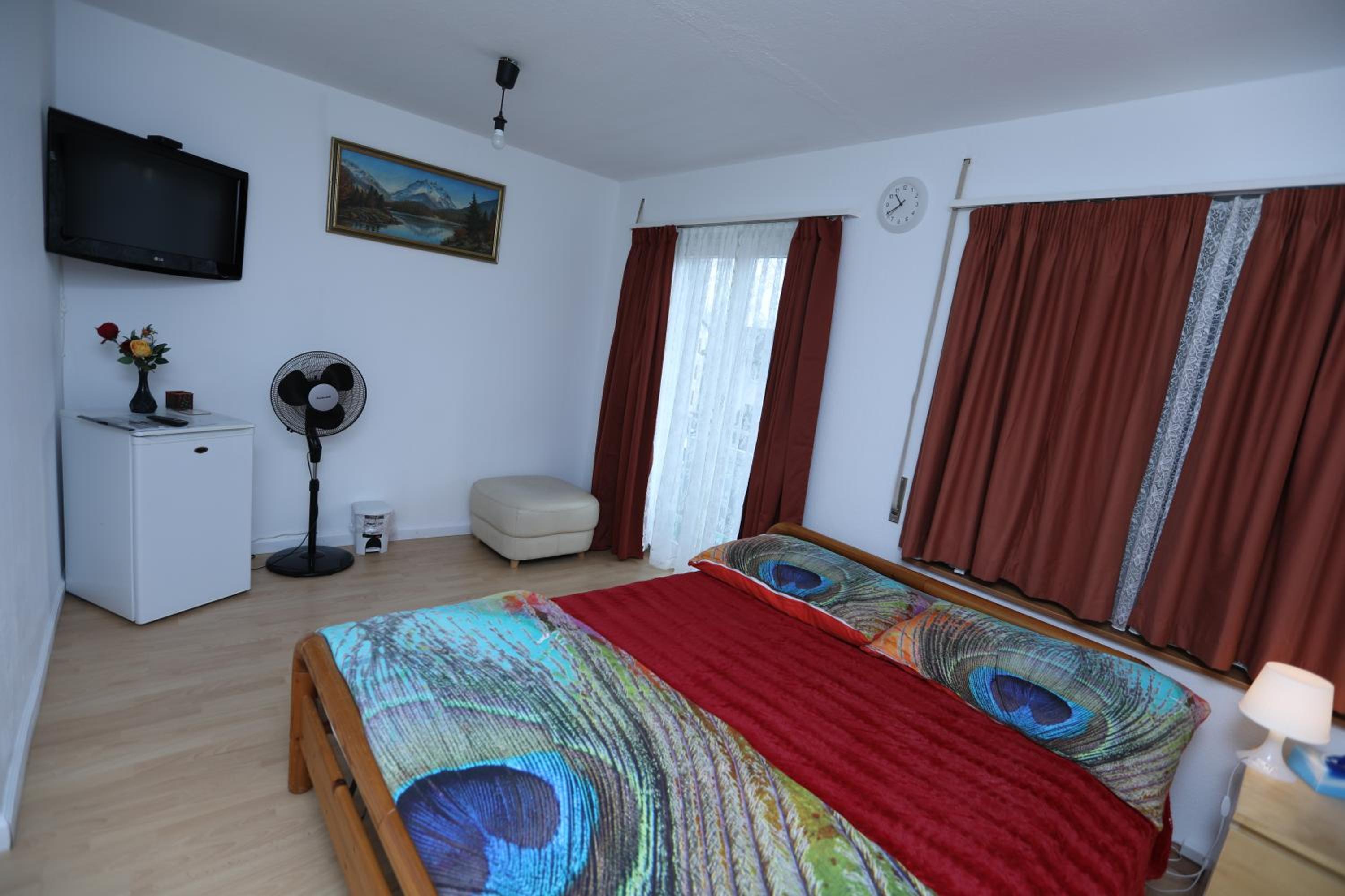 Budget Double Room photo 1