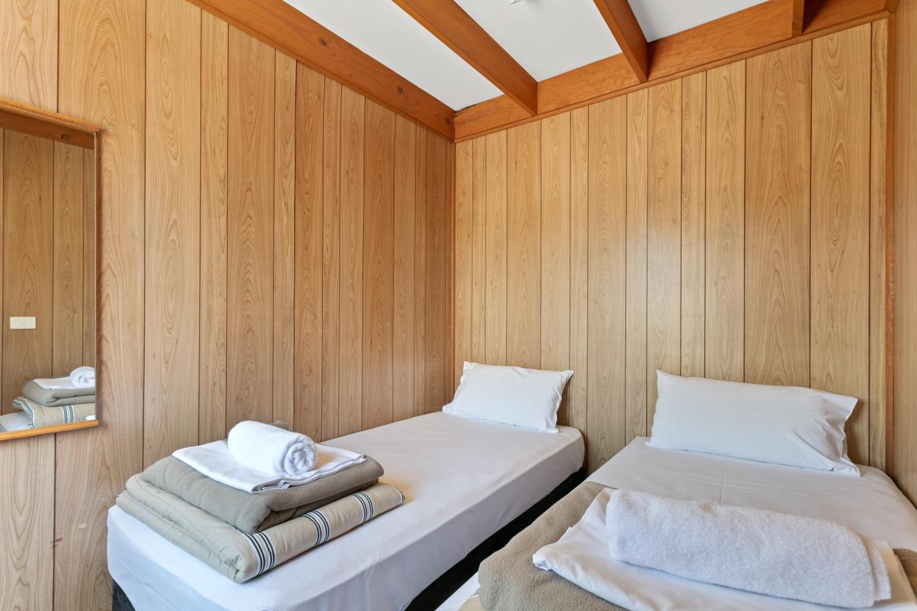 Budget Two-Bedroom Cabin photo 2