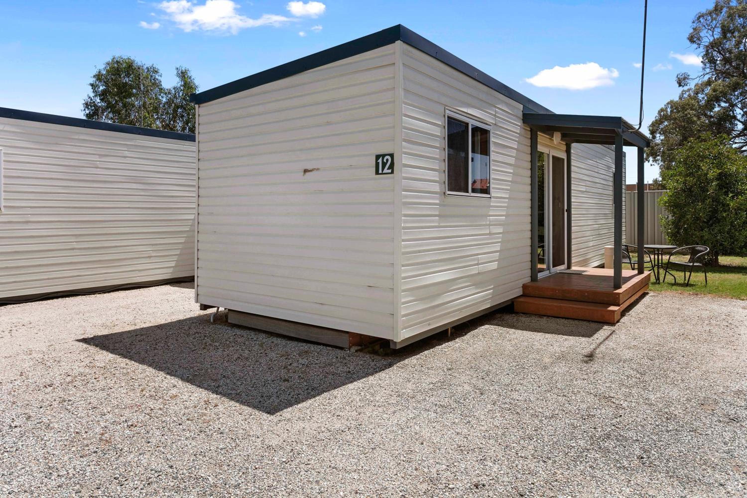 Budget Two-Bedroom Cabin photo 3