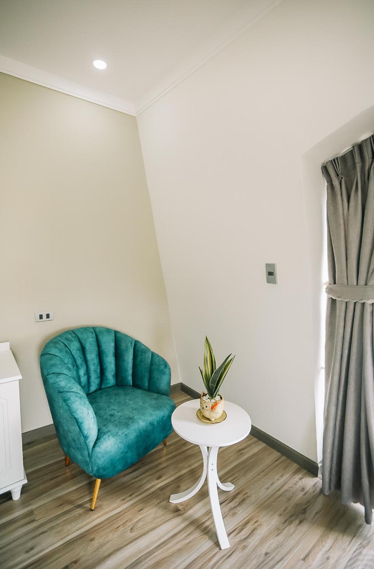 Suite - Photo 11