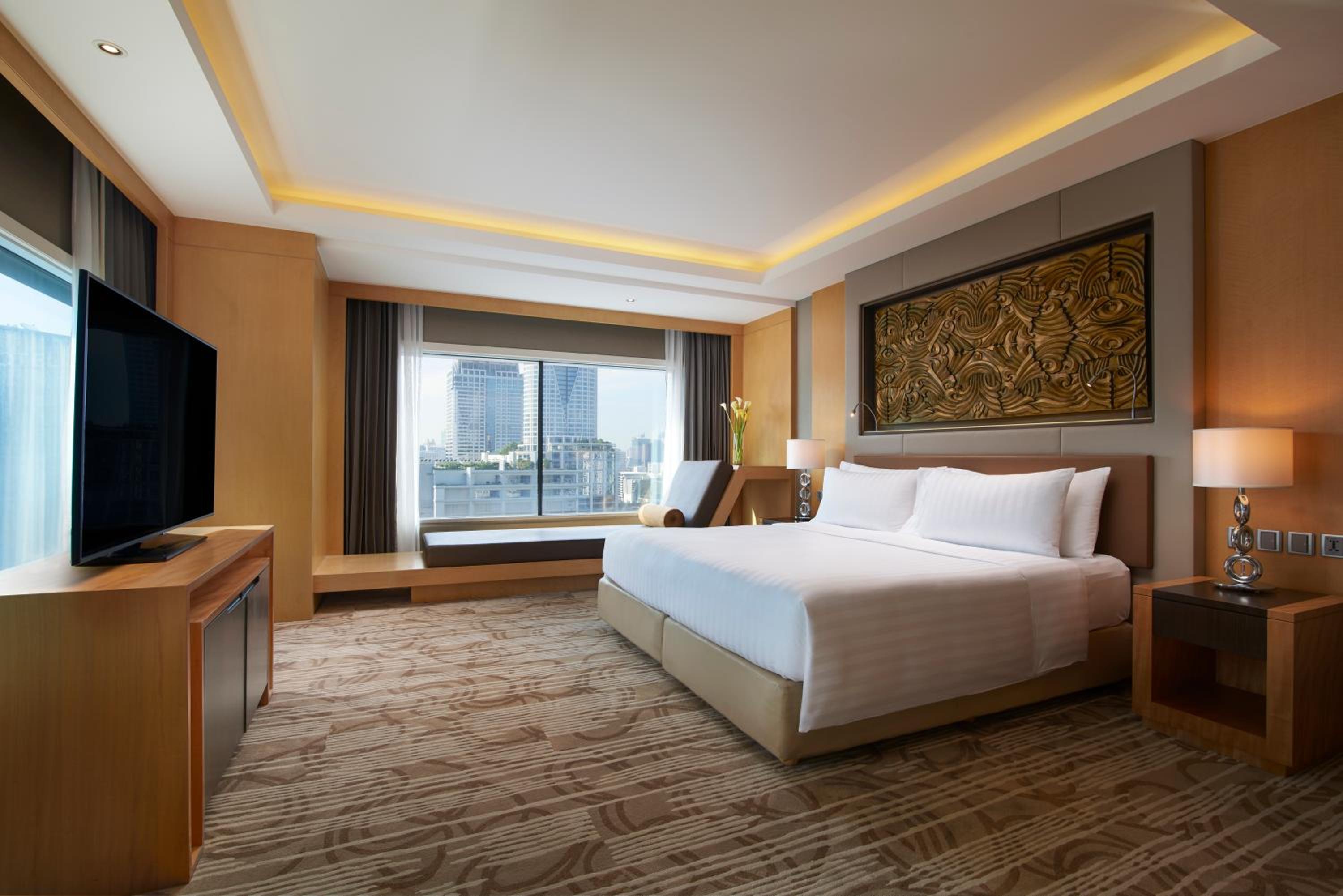 Club One Bedroom Corner Suite