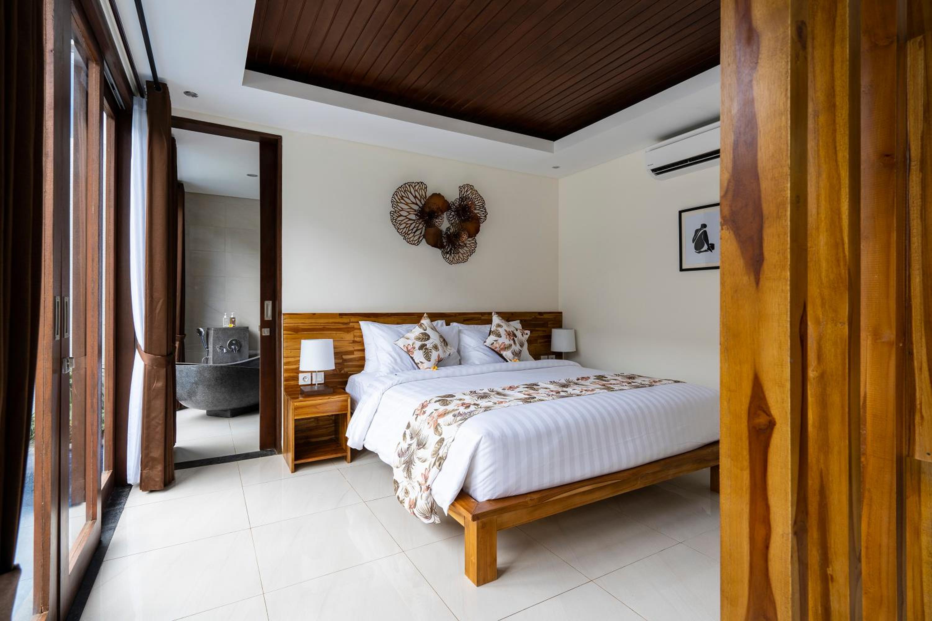 One-Bedroom Villa with Private Pool - Photo 1