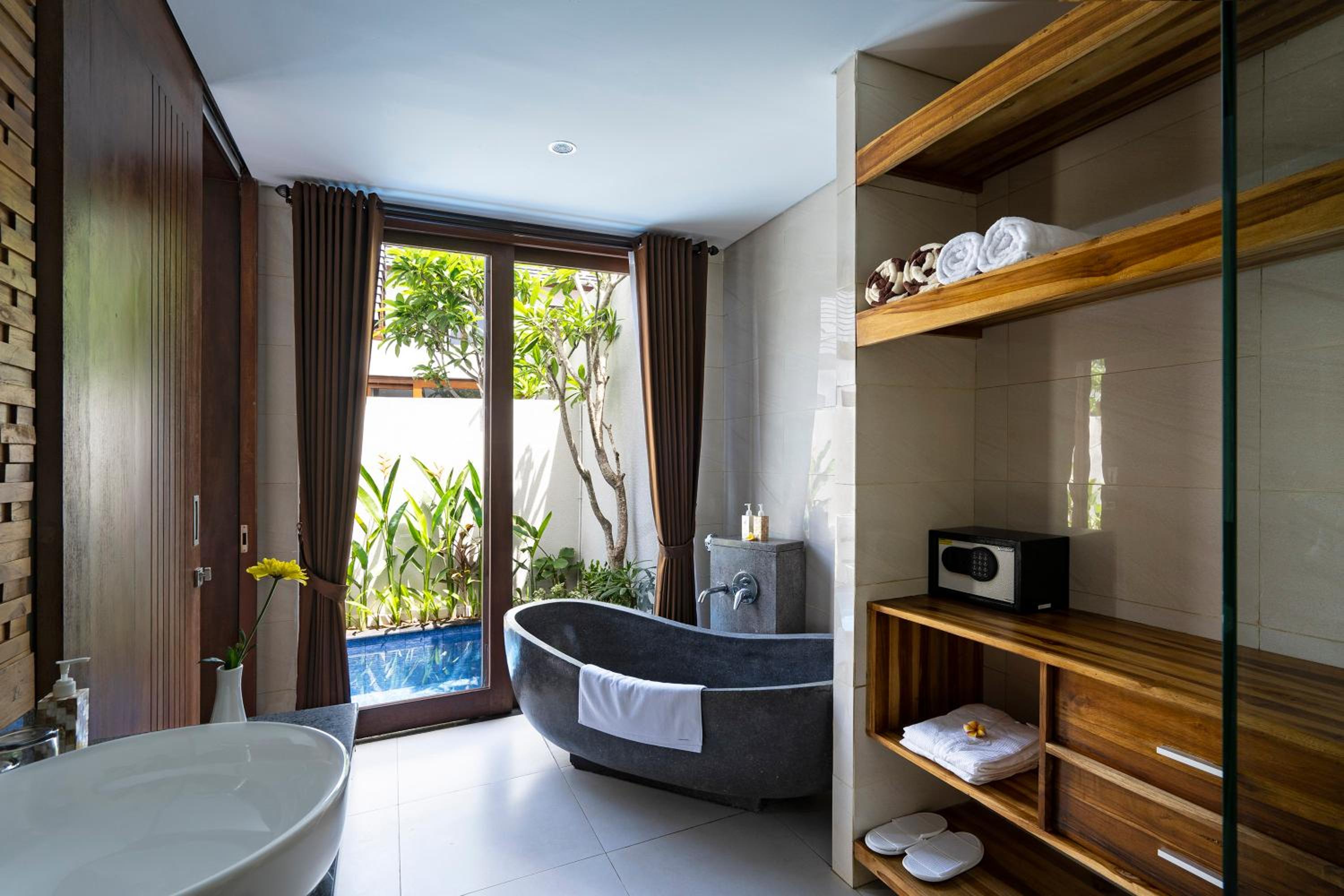 One-Bedroom Villa with Private Pool - Photo 12