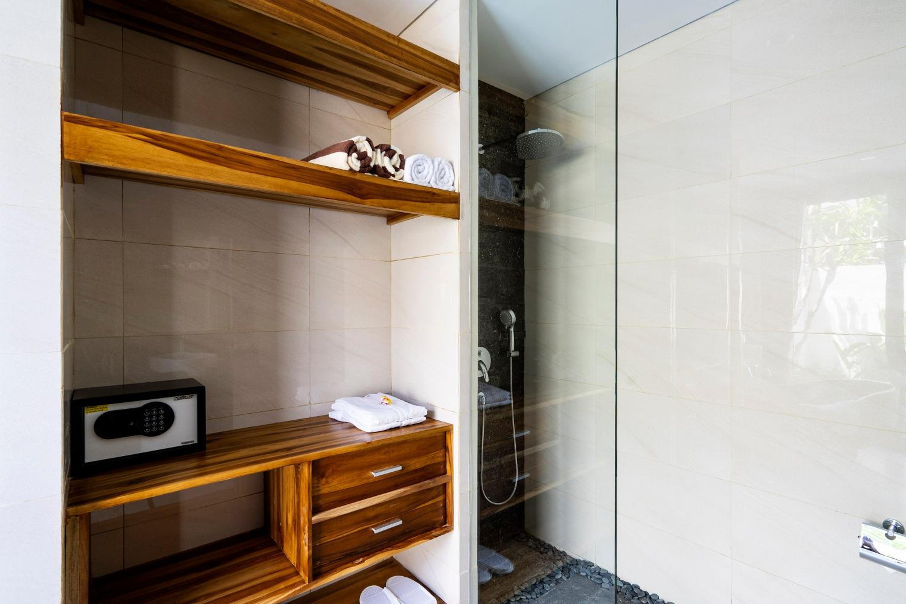 One-Bedroom Villa with Private Pool - Photo 6