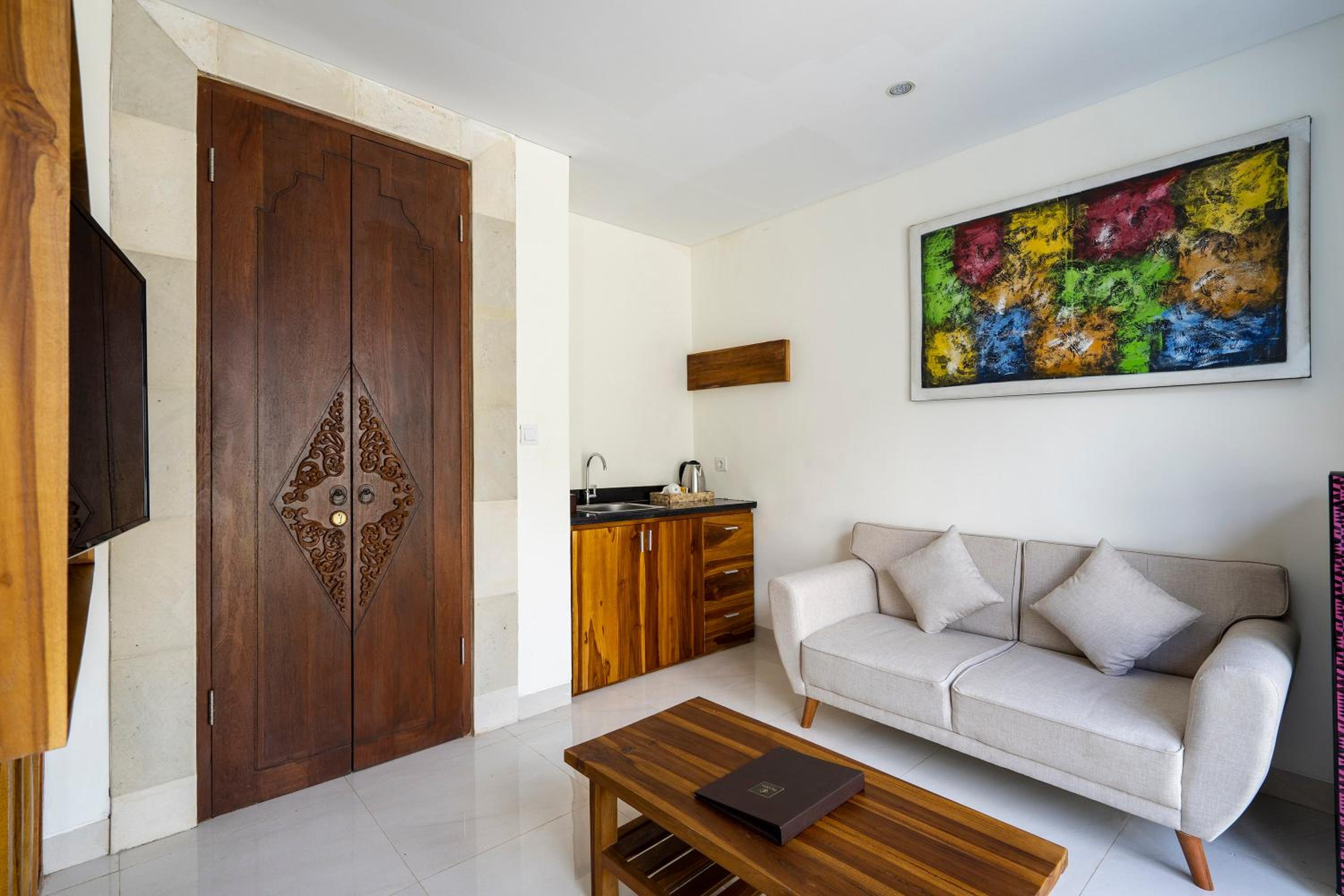 One-Bedroom Villa with Private Pool - Photo 15