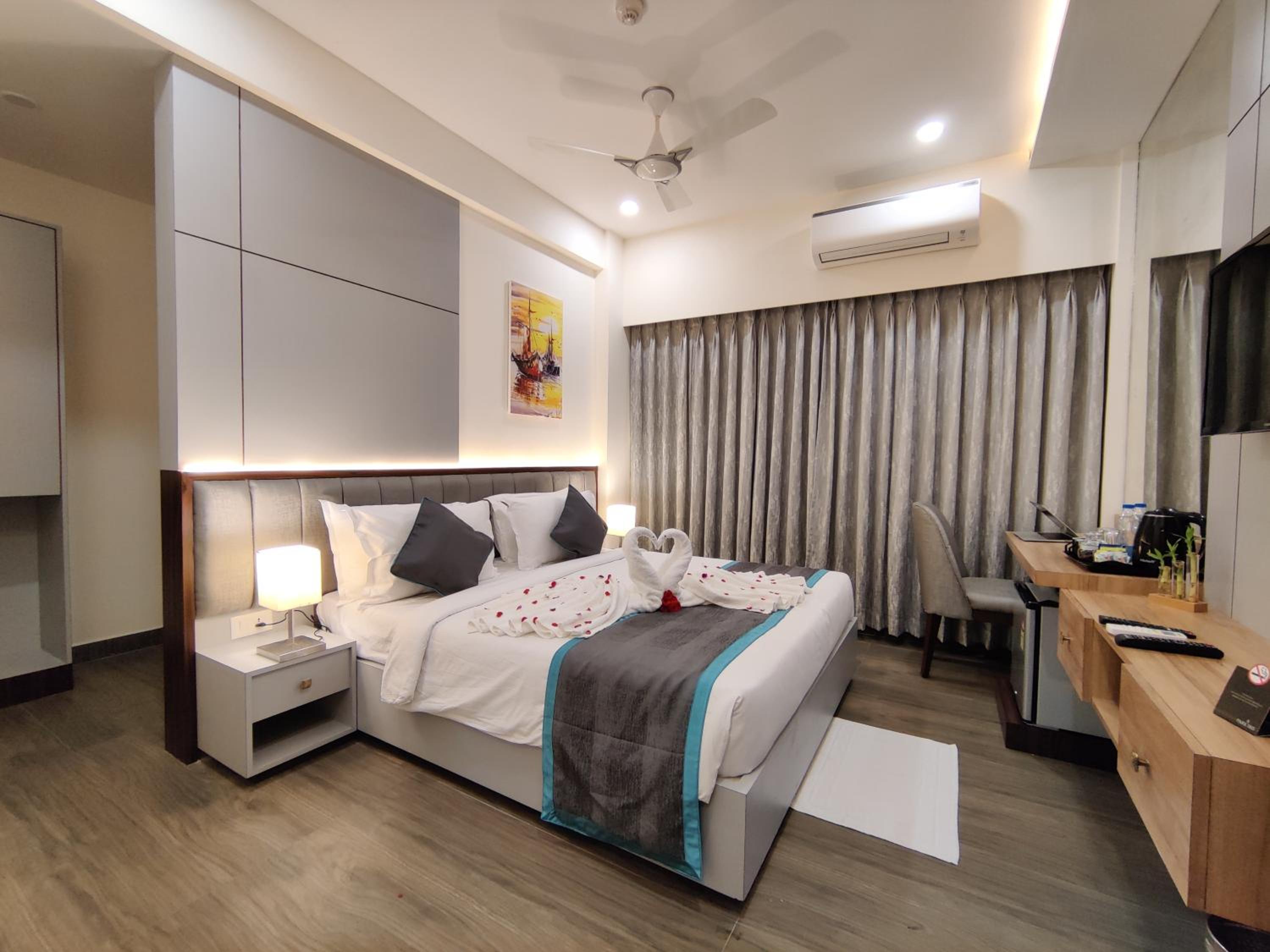 Superior King Room - Photo 1