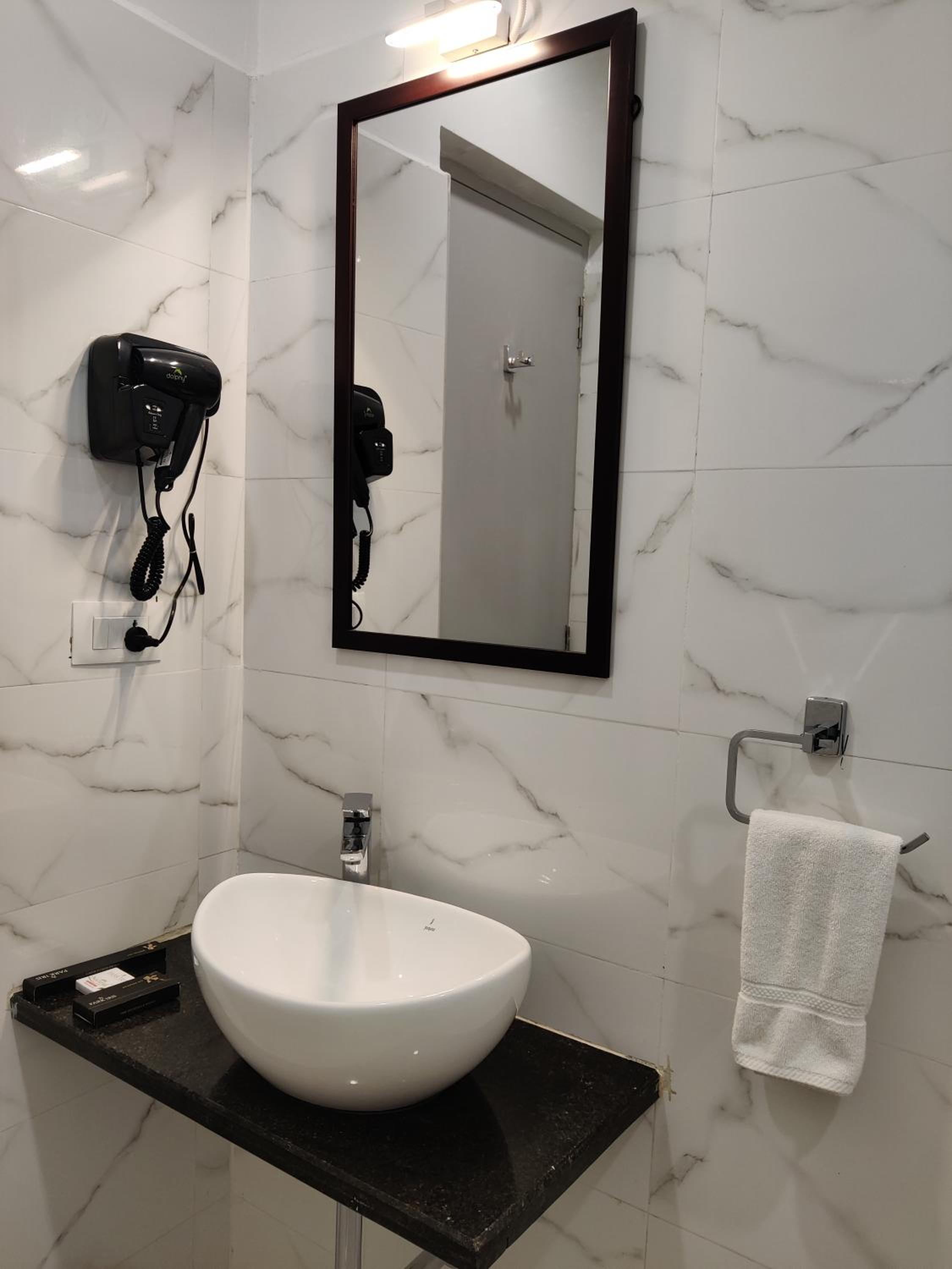 Superior King Room - Photo 2
