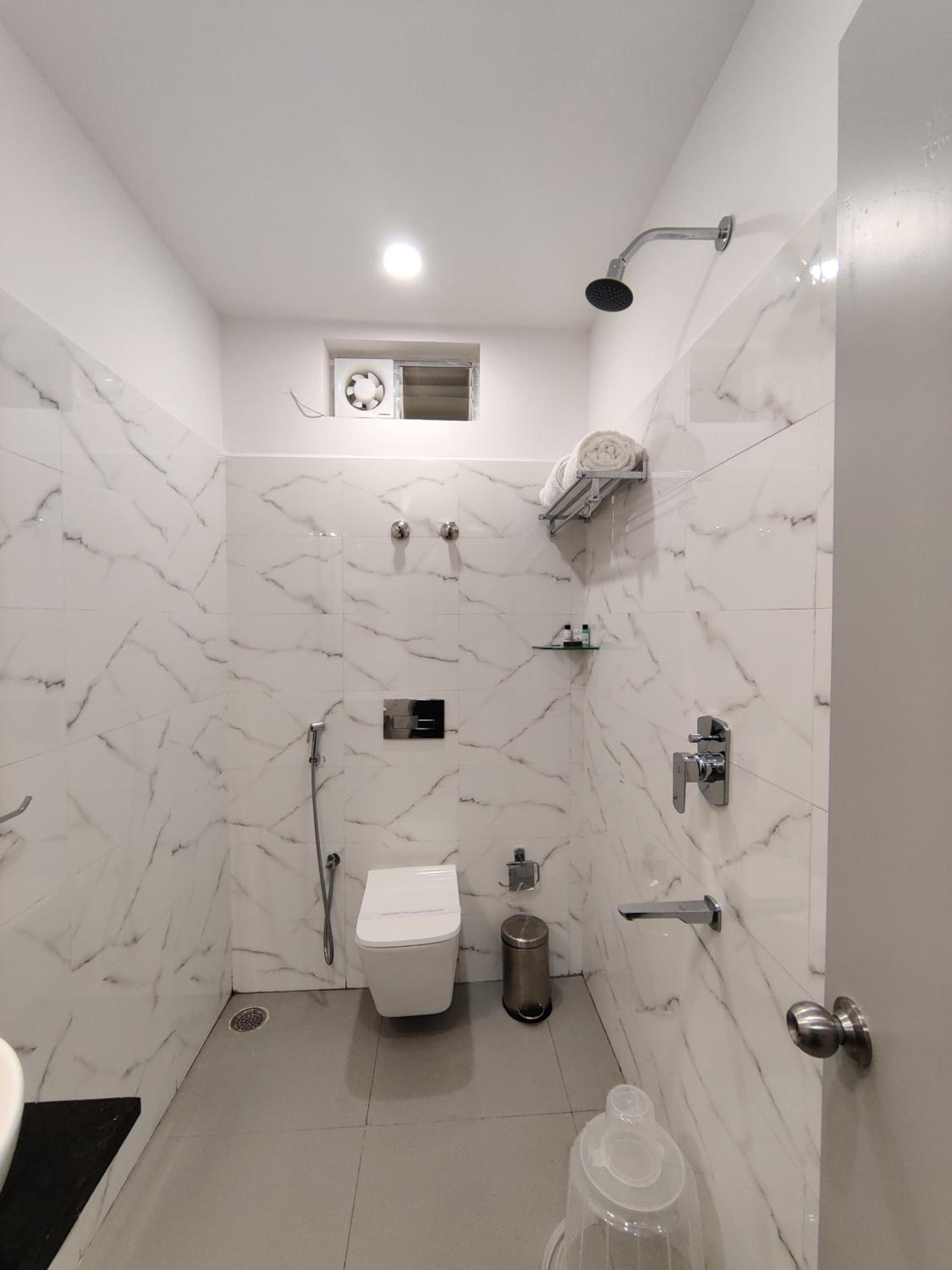 Superior King Room - Photo 3