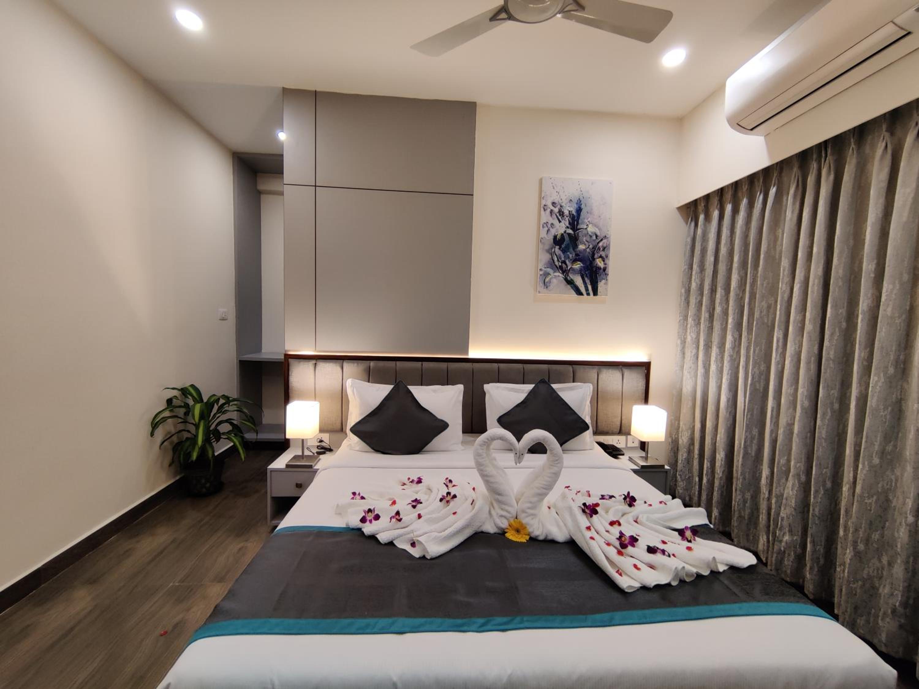Superior King Room - Photo 14