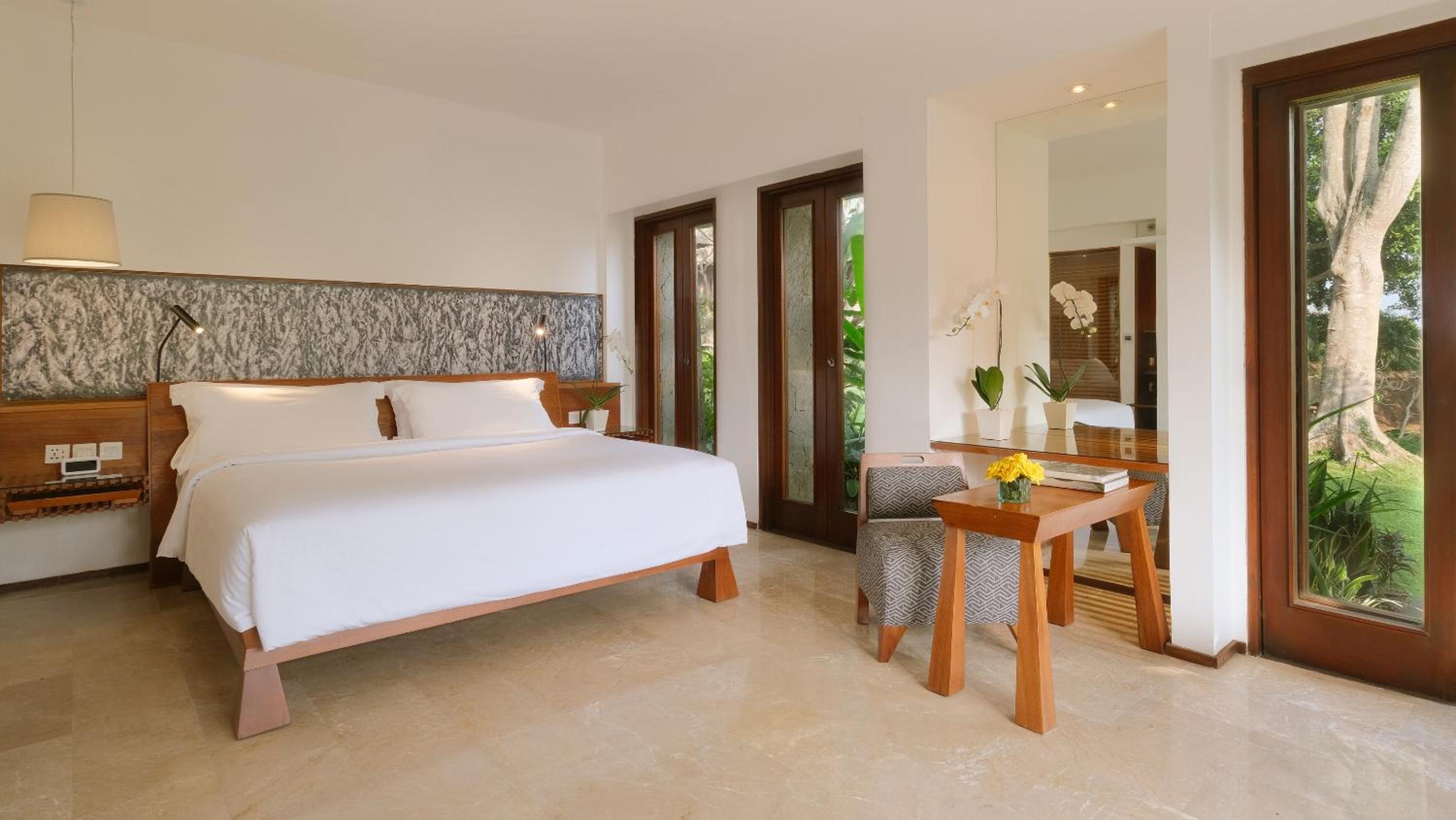Impressive Forest Suite with Butler Service - King Bed - Photo 5