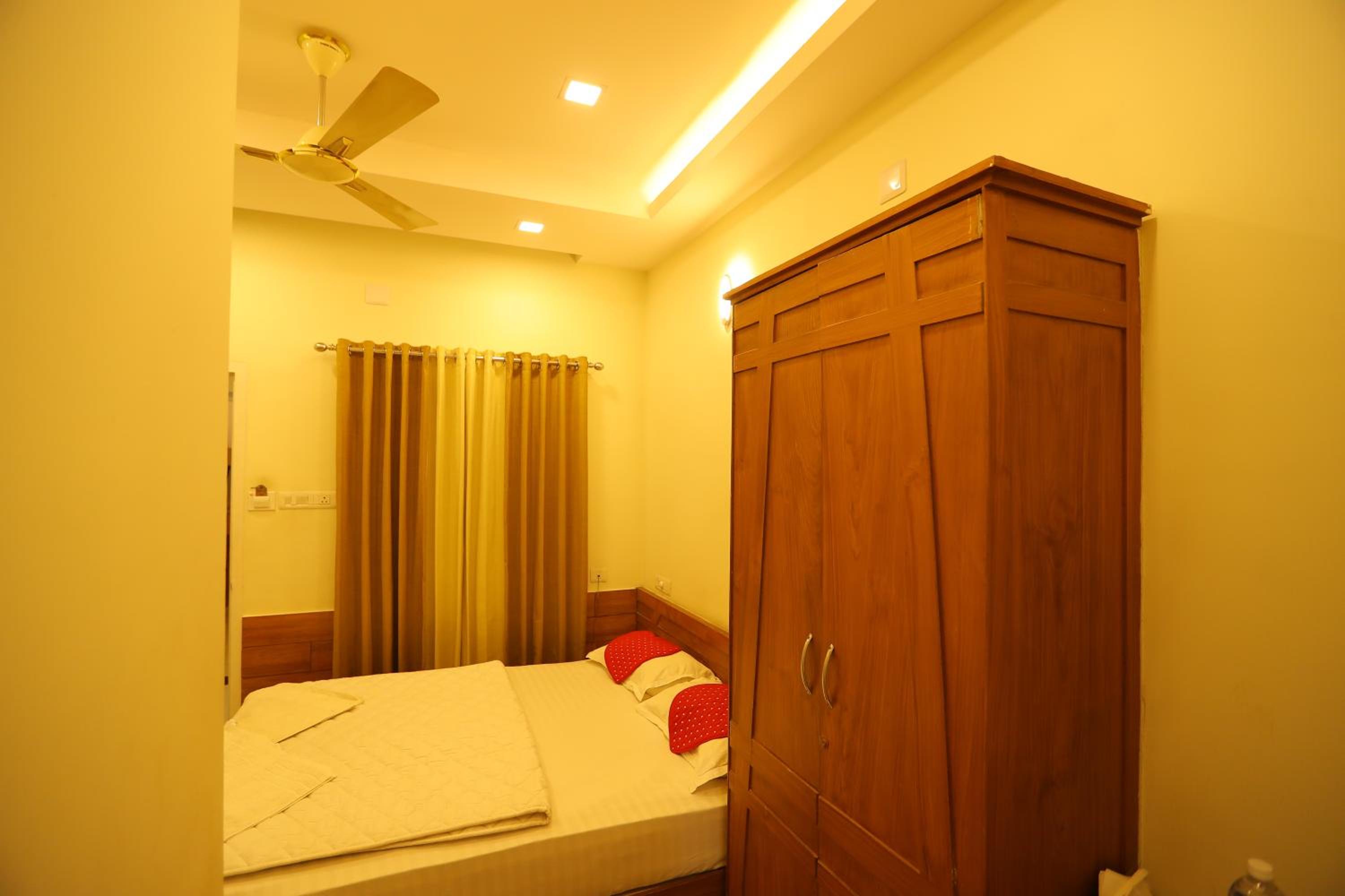 Standard Double Room with Fan photo 1