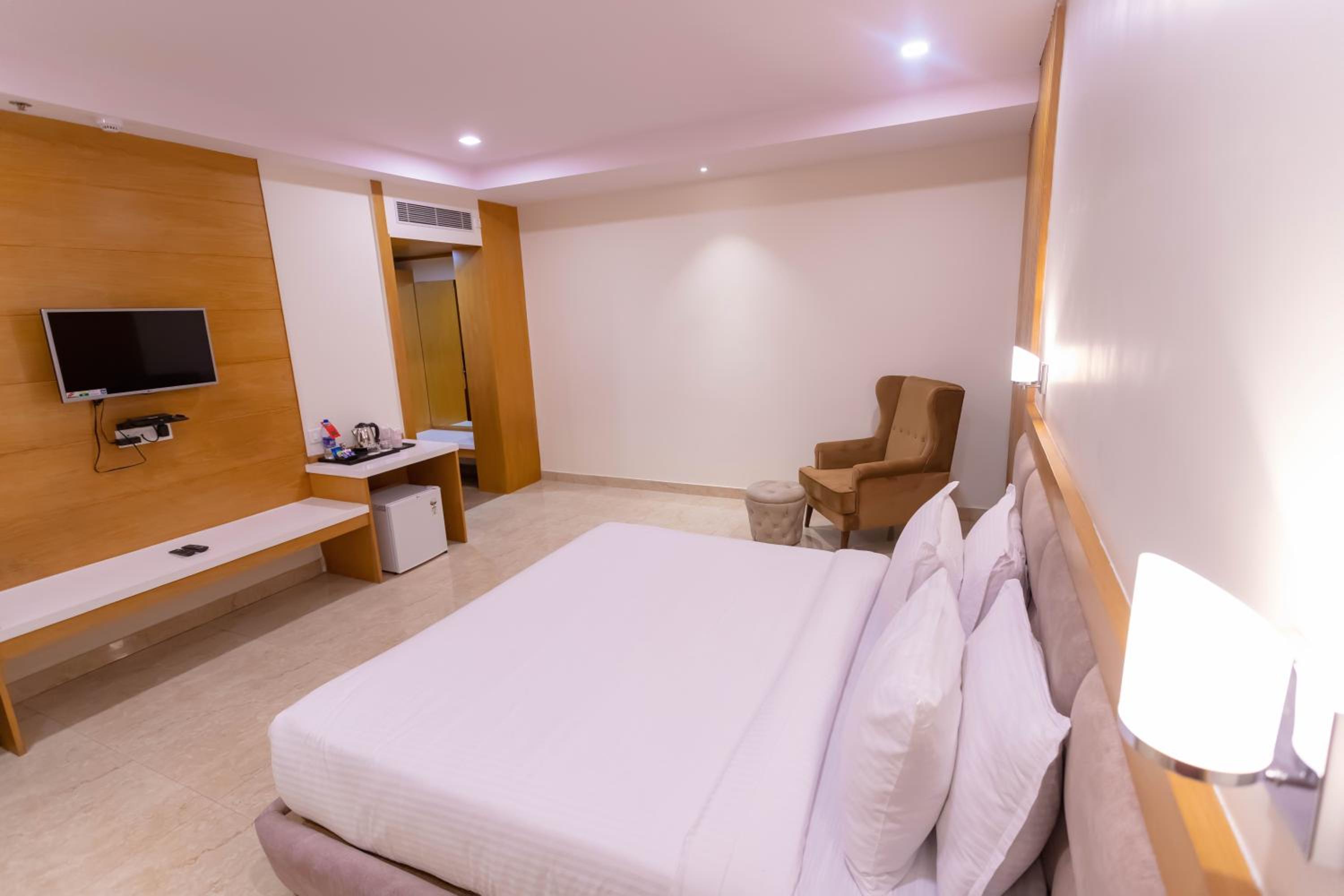 Double Room with Pool View