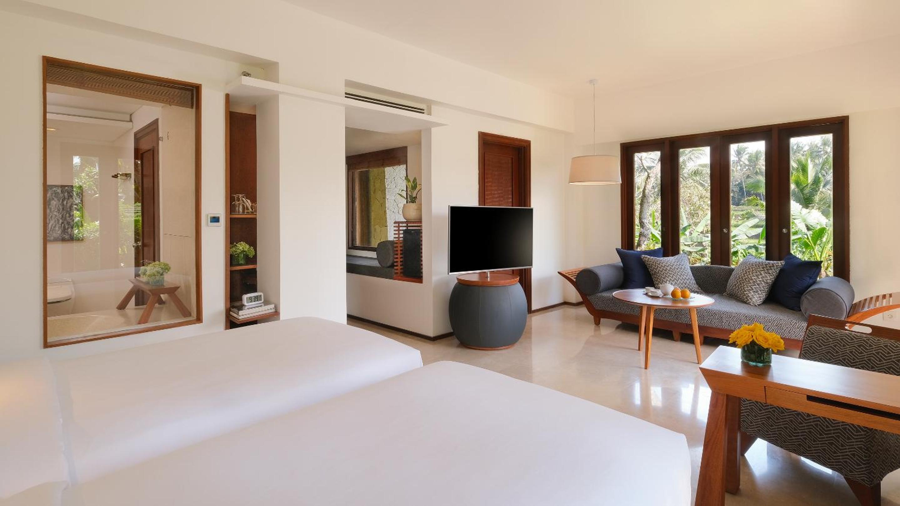Impressive Forest Corner Suite with Butler Service  - Twin Bed - Photo 6