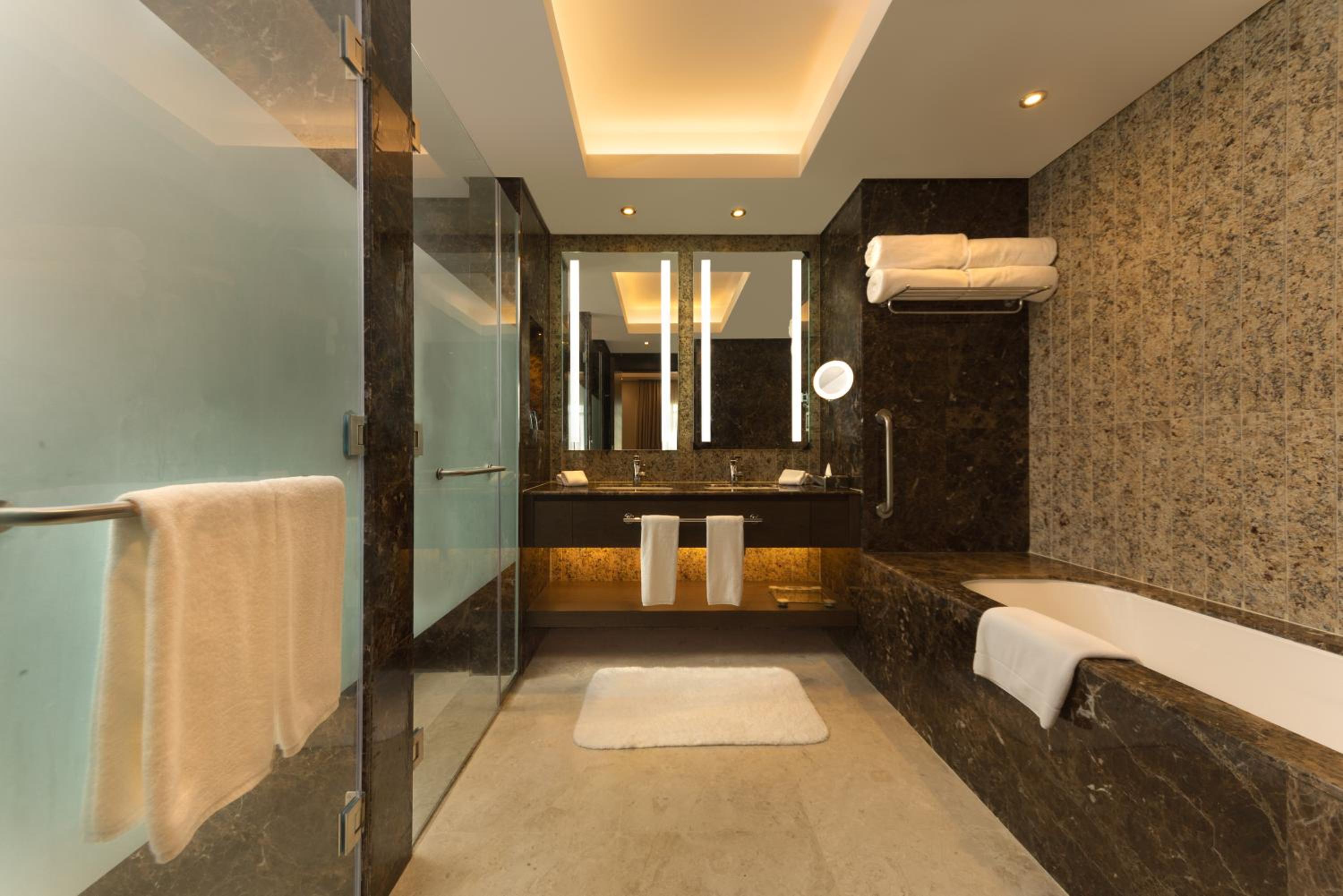 Royal Suite - Photo 9