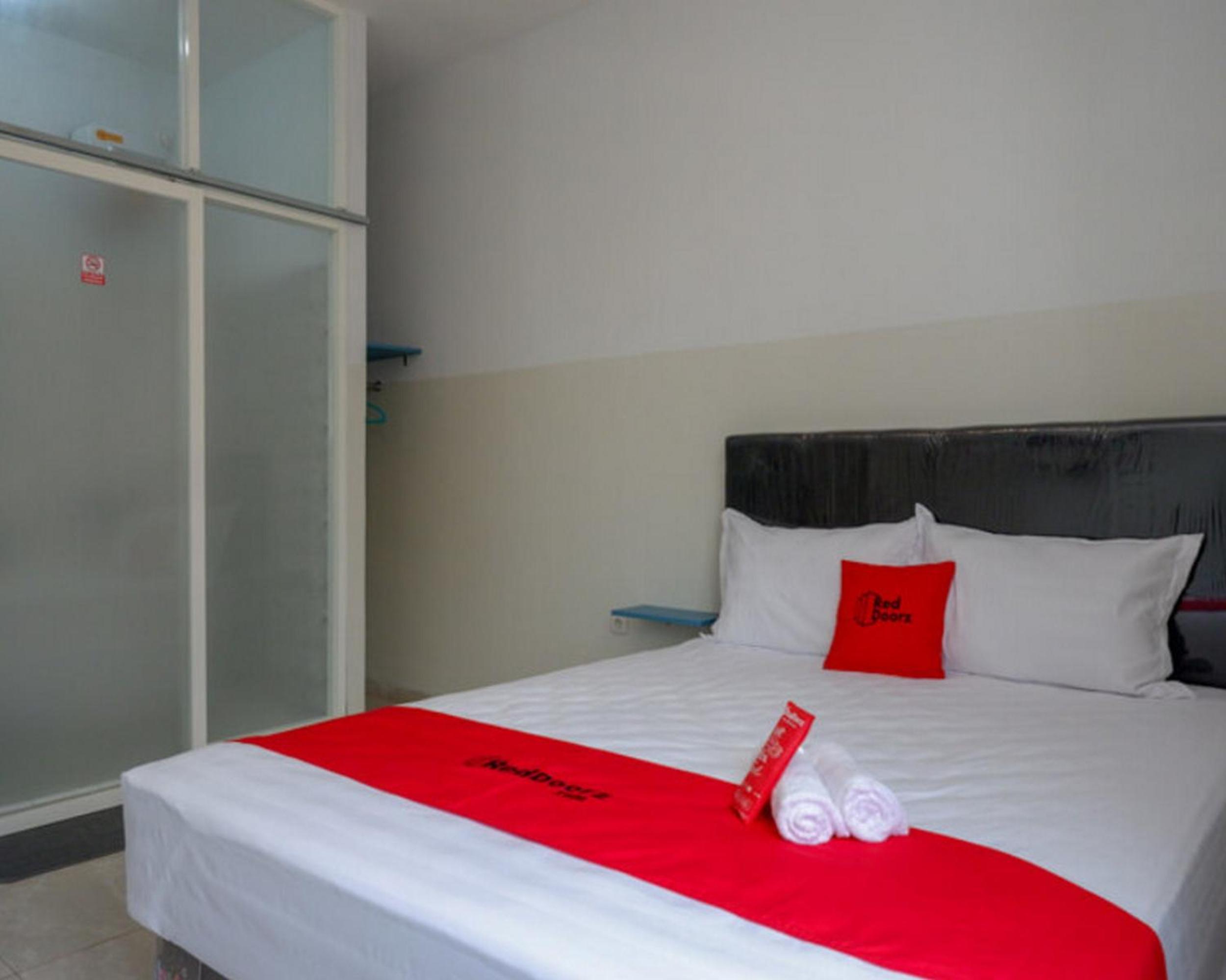 Deluxe Room - Photo 3