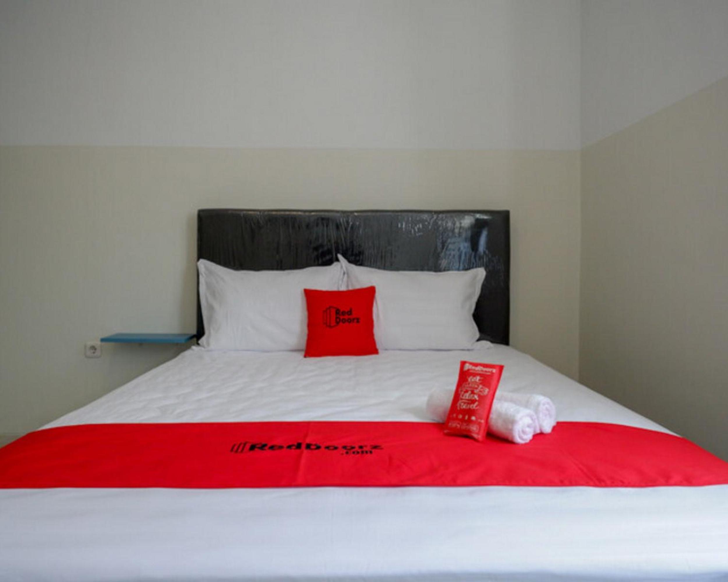 Deluxe Room - Photo 4