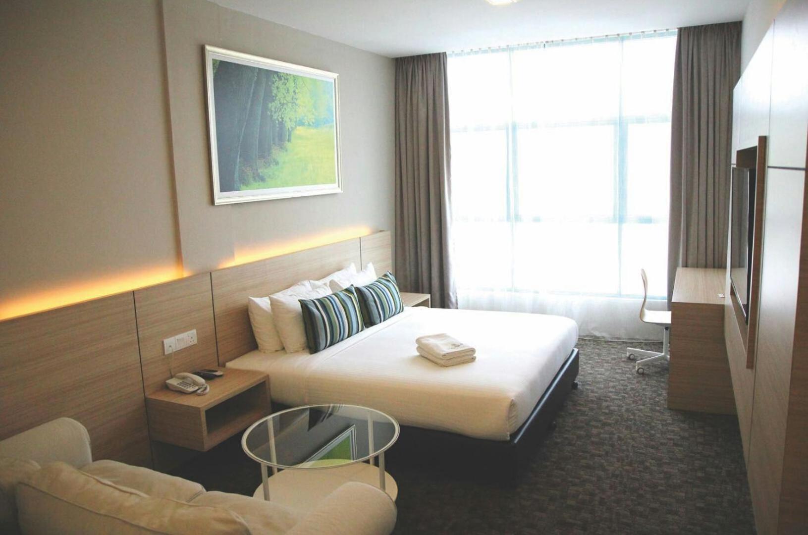 Deluxe King Room photo 2