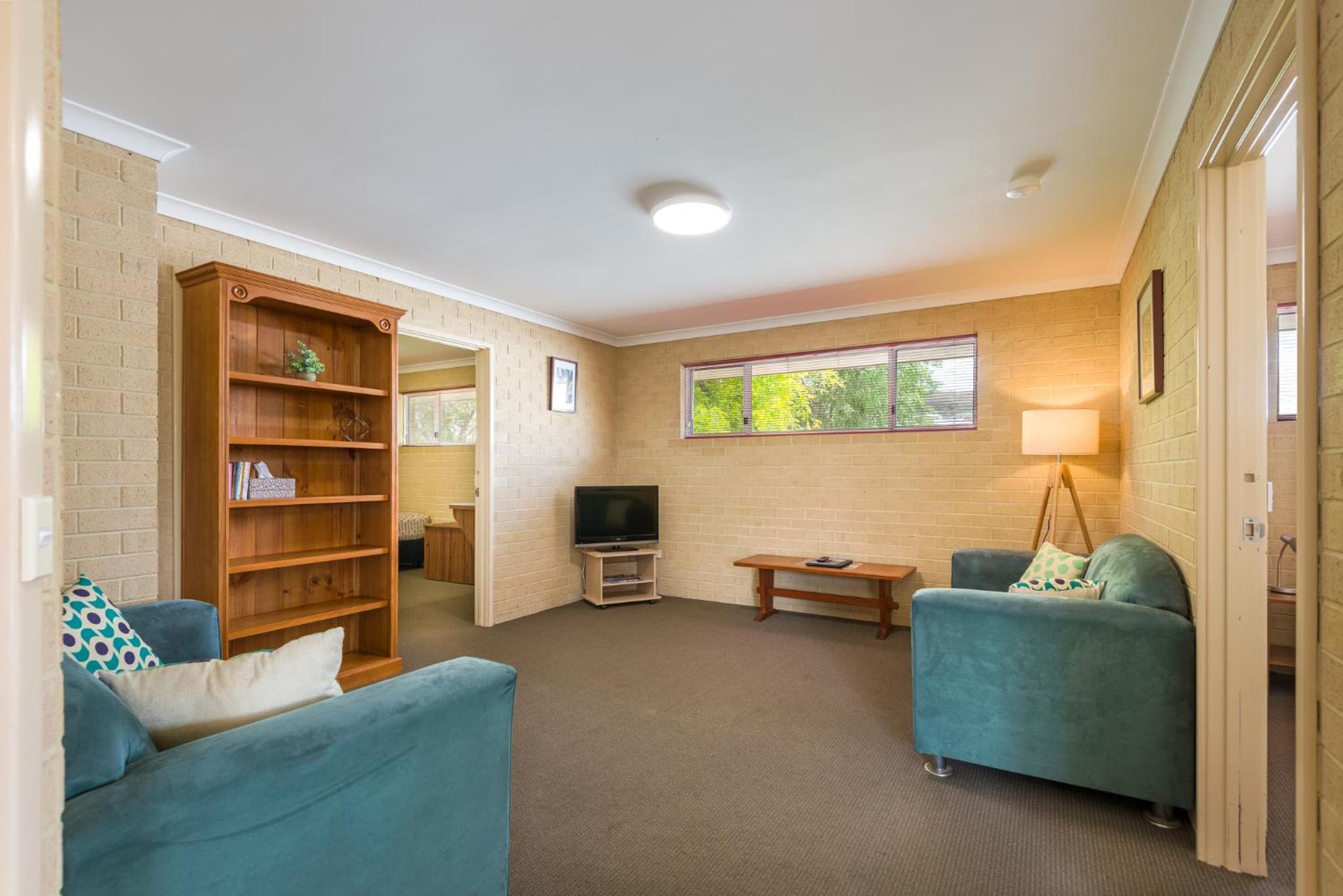 Large Two-Bedroom Apartment photo 2
