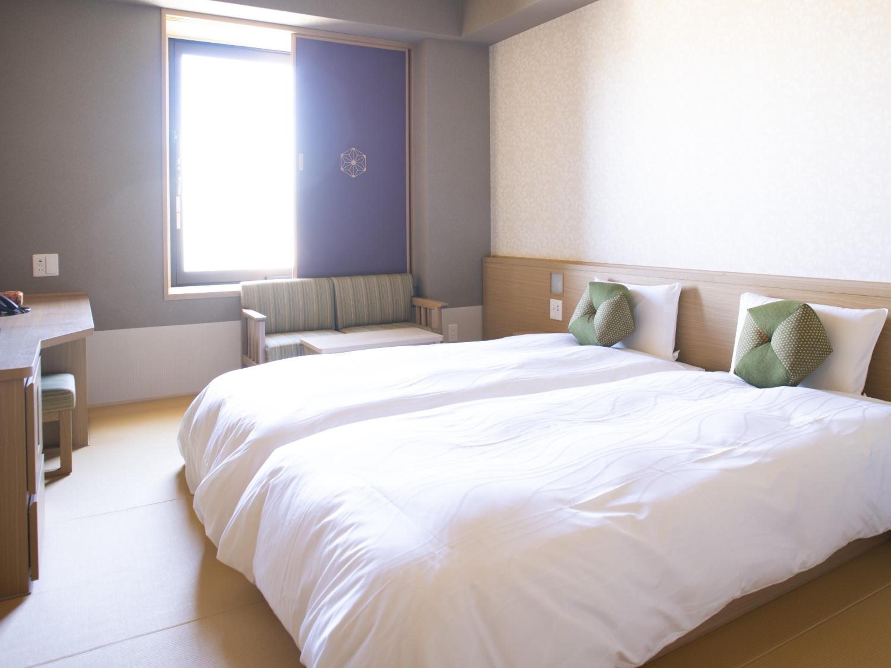 Hollywood Twin Room with Tatami Floor - No Daily Cleaning thumbnail 6