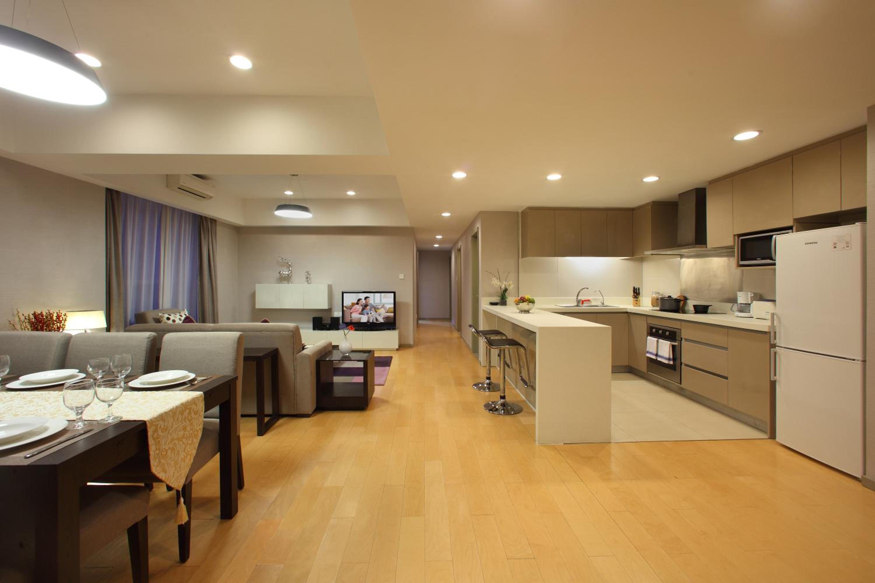 Three -Bedroom Executive - Photo 1
