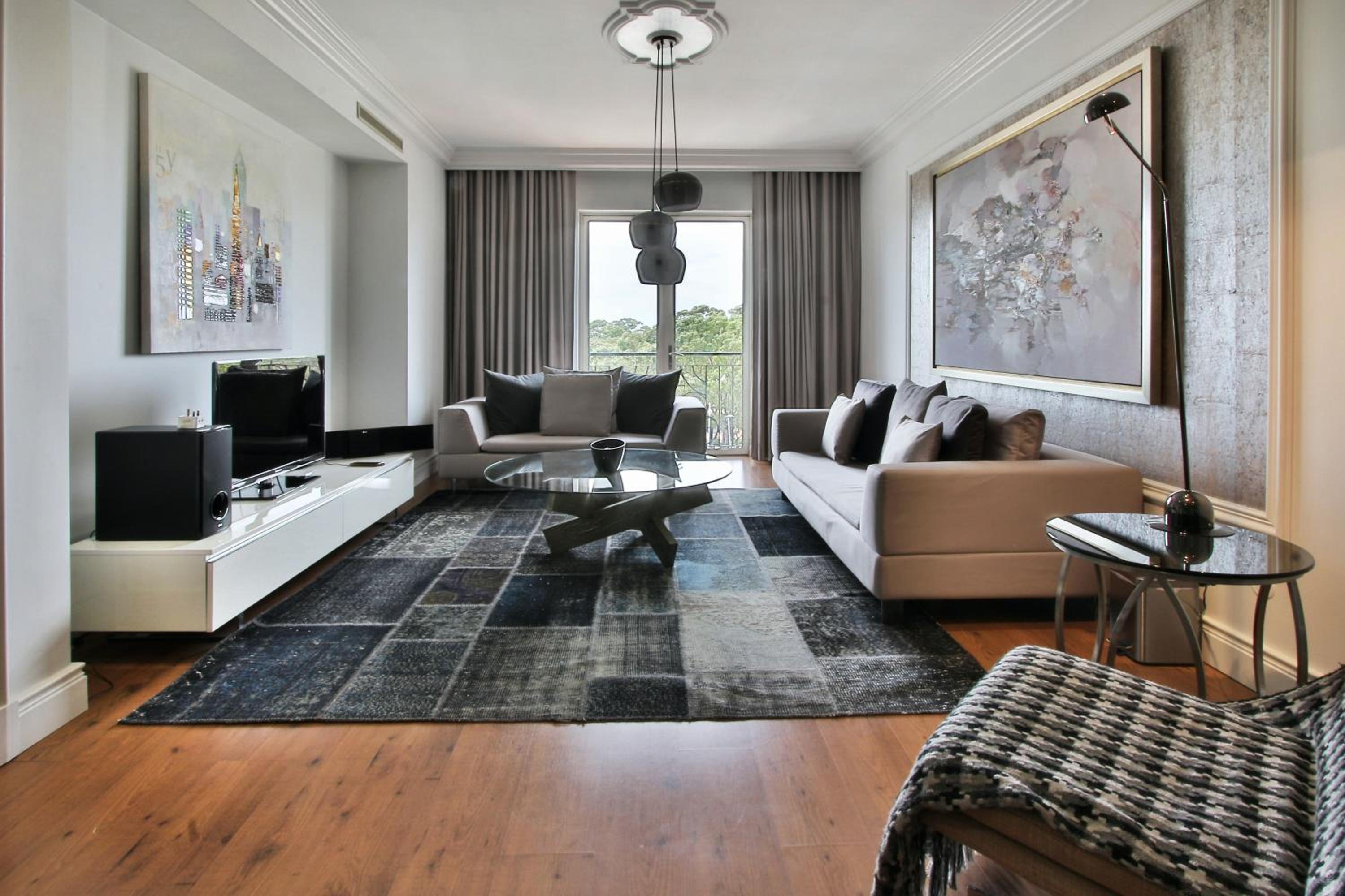 Two-Bedroom Apartment - Photo 2