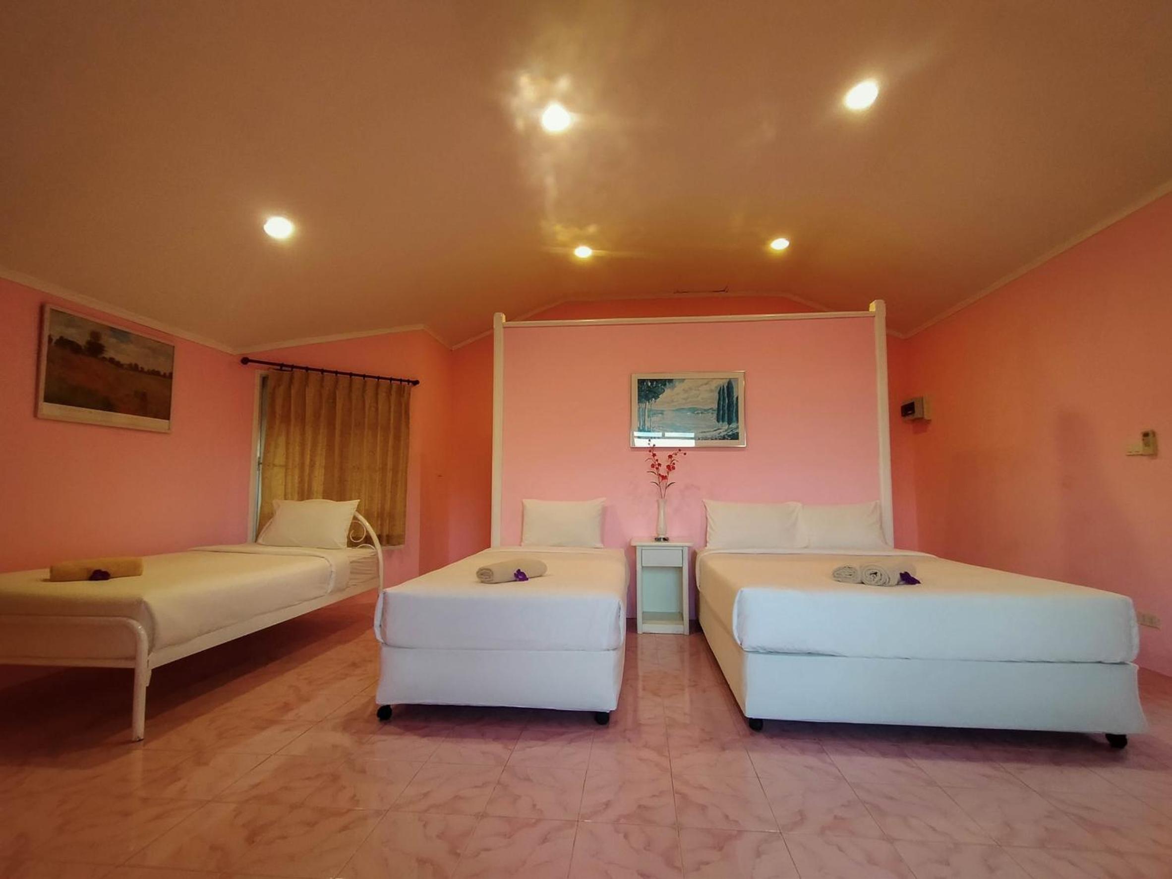 Triple Room with Garden View photo 3