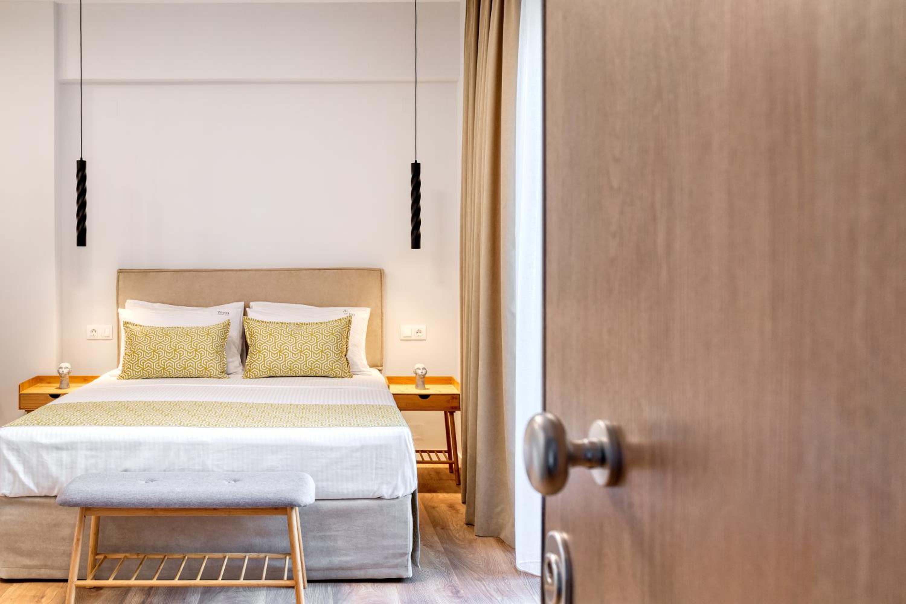 Junior Suite with Terrace - Photo 8