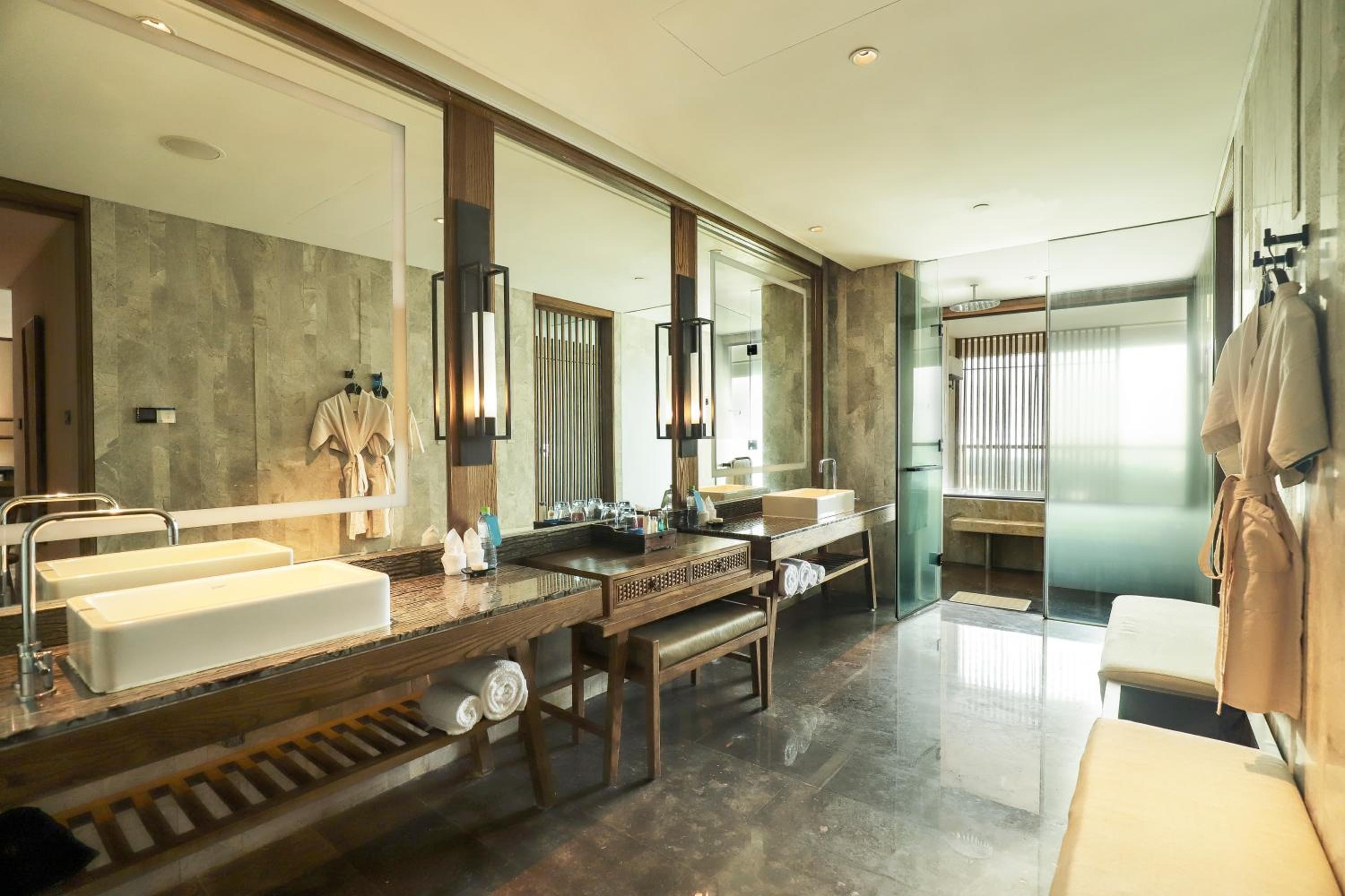 Classic King Room with Sea View