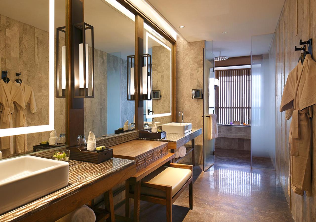 Junior Suite with Ocean View thumbnail 5