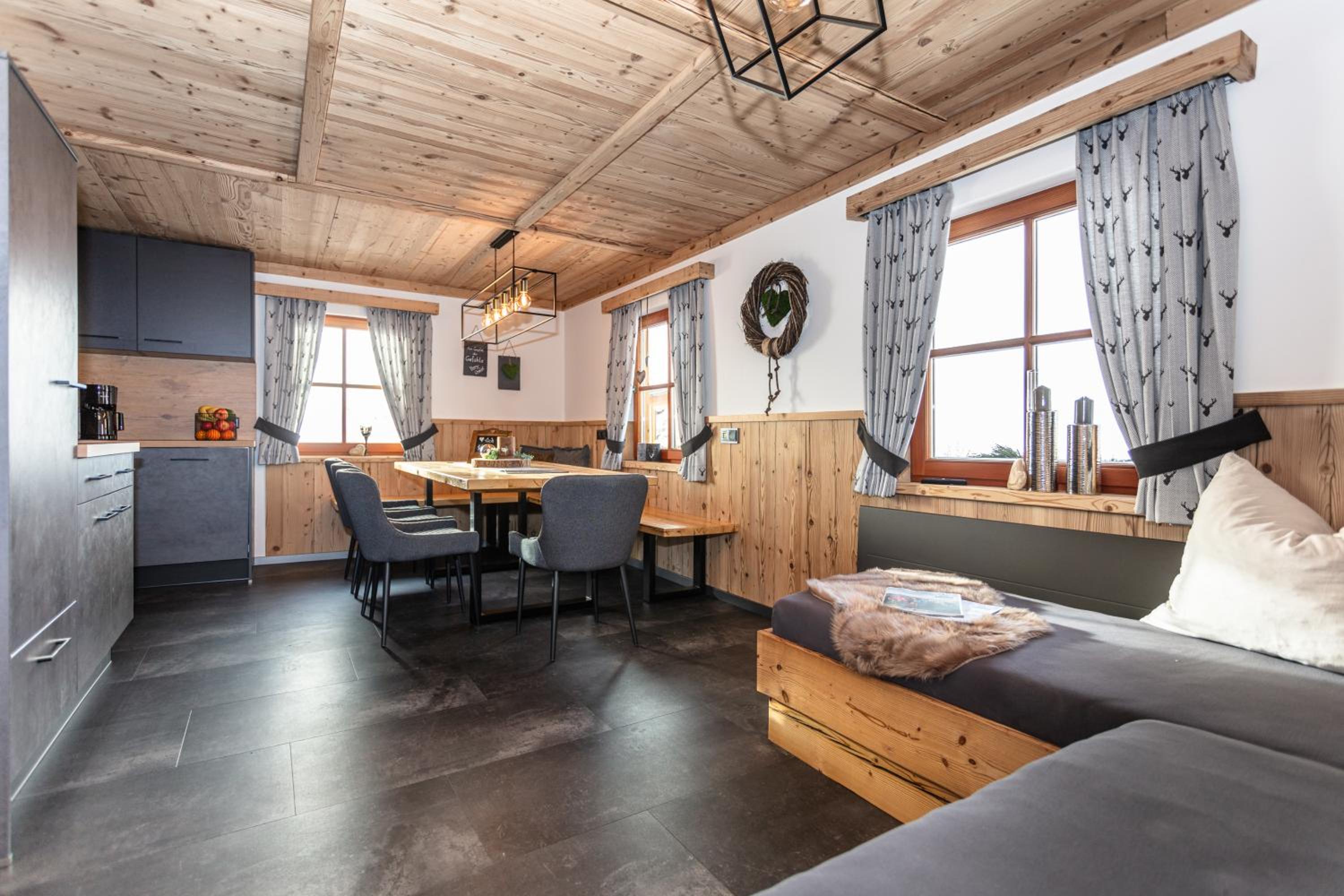 Superior Chalet photo 2
