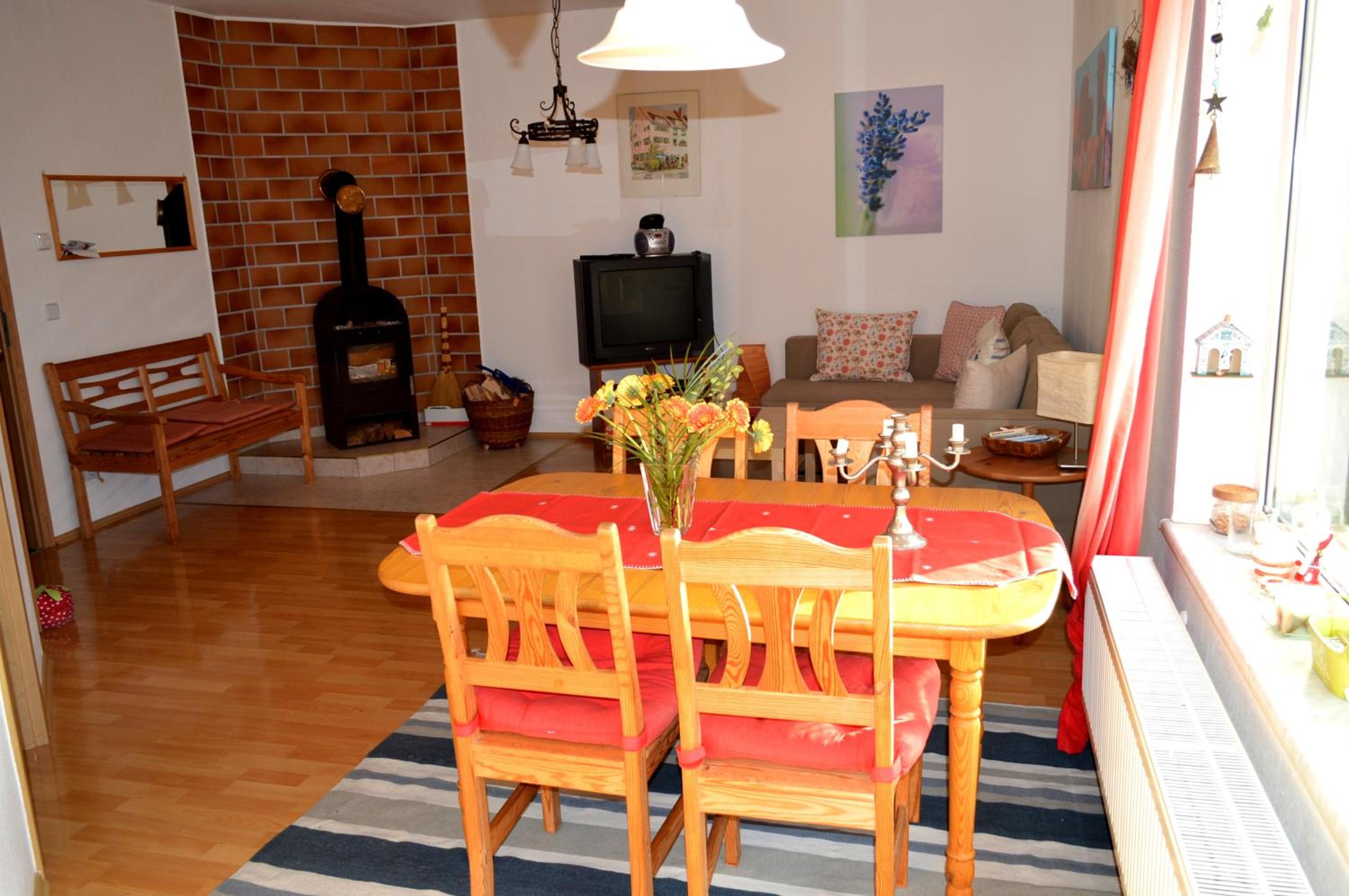 One-Bedroom Apartment photo 1
