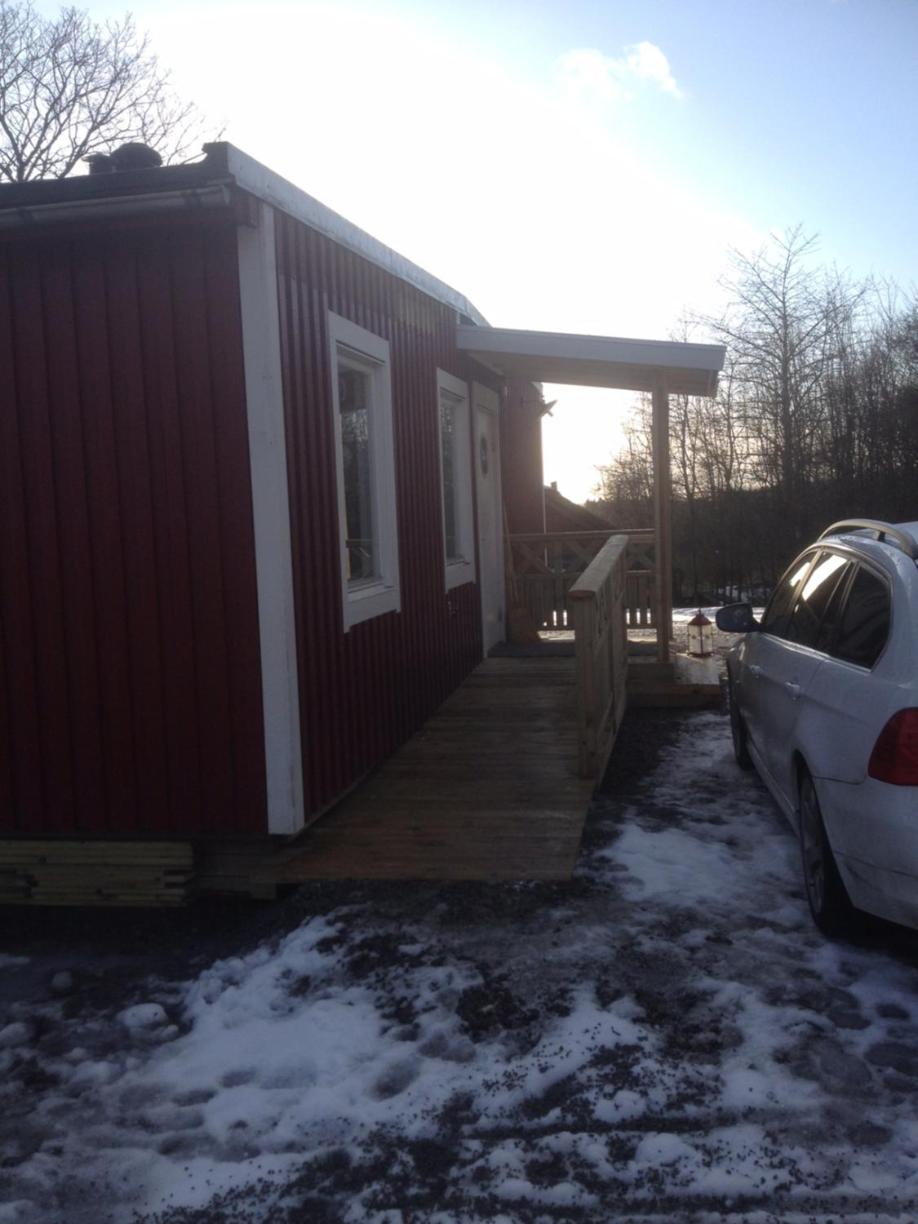 Three-Bedroom House - Photo 7