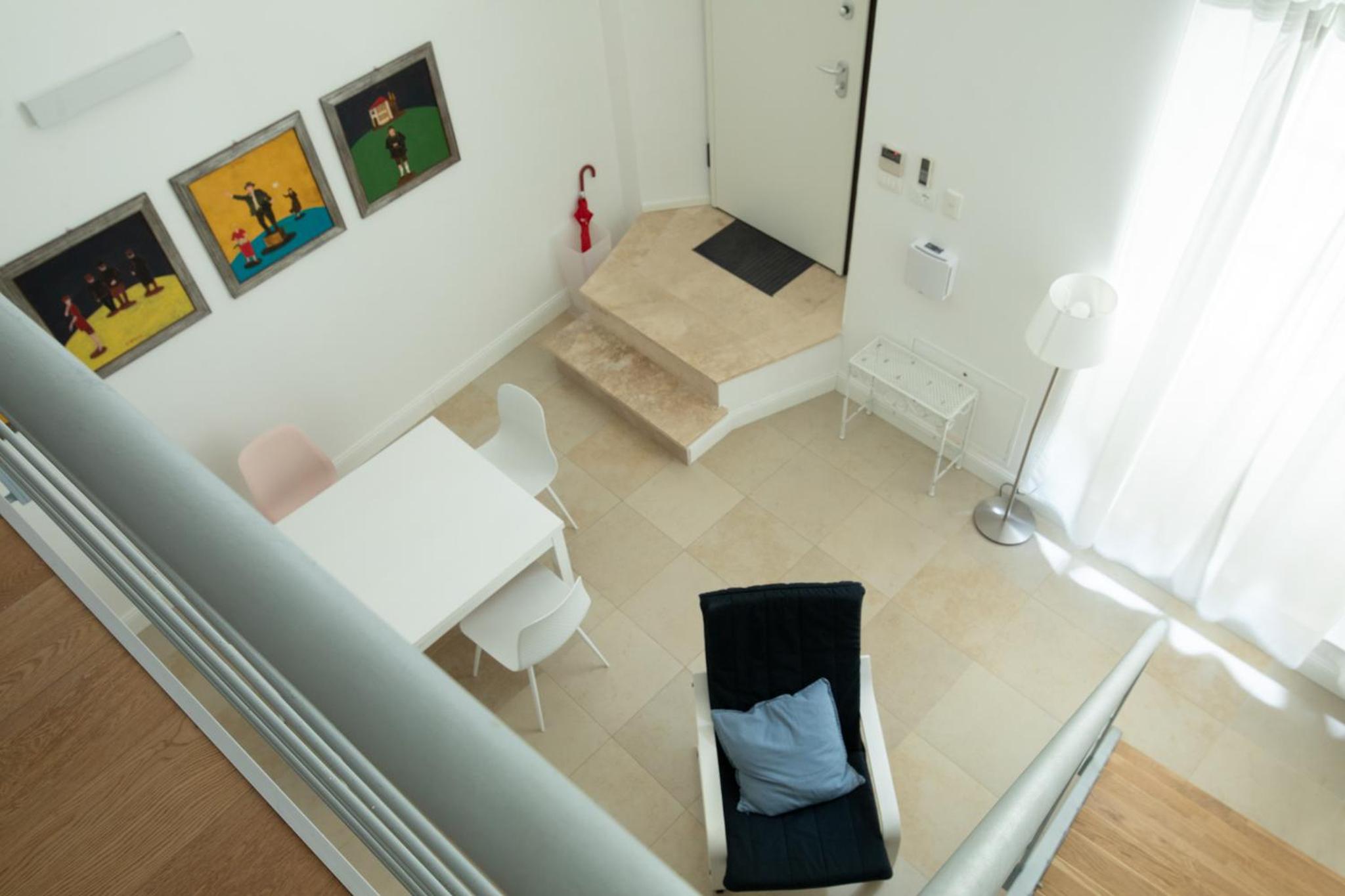Studio - Split Level photo 1