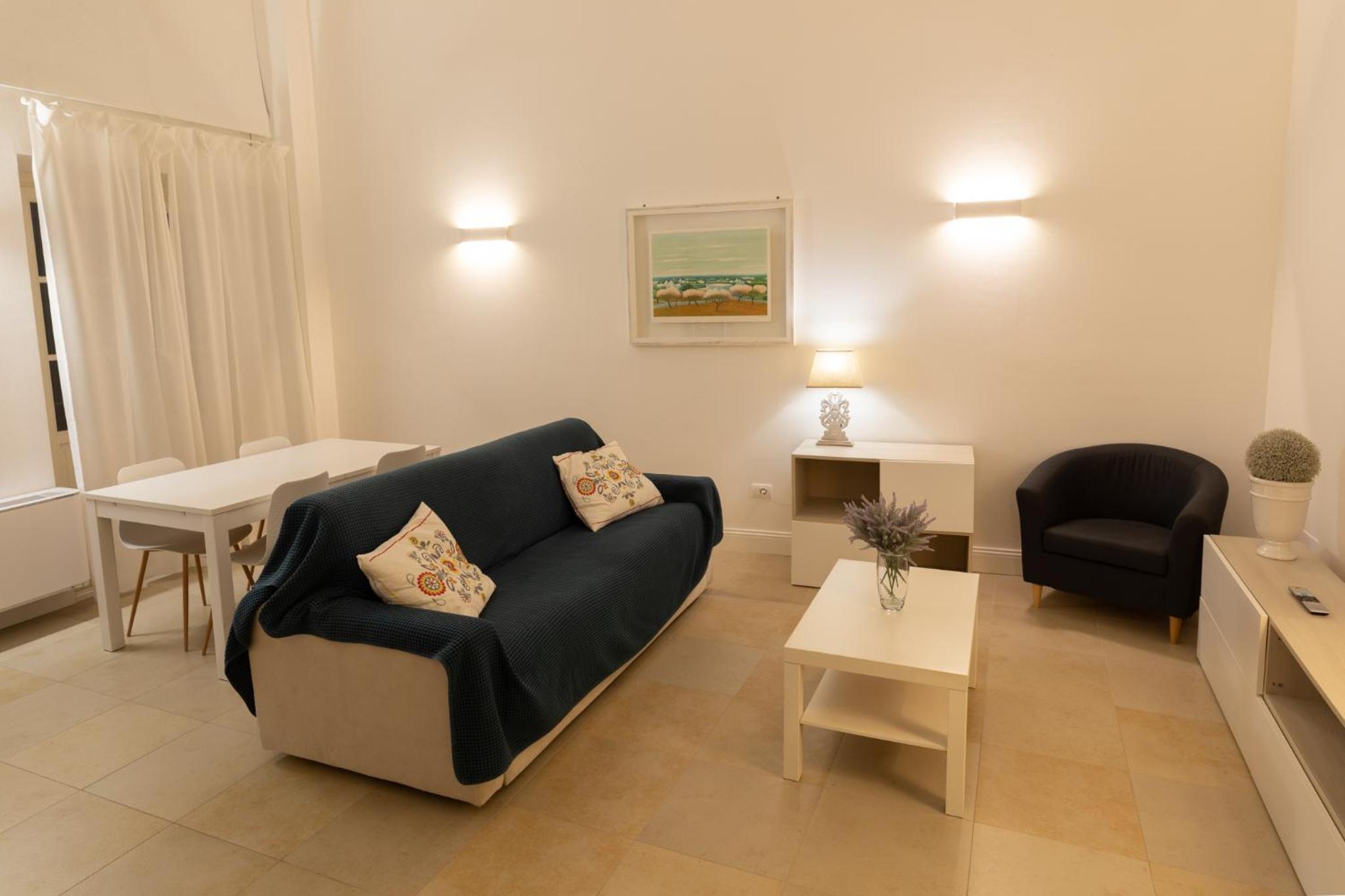 One-Bedroom Apartment - Ground Floor photo 1