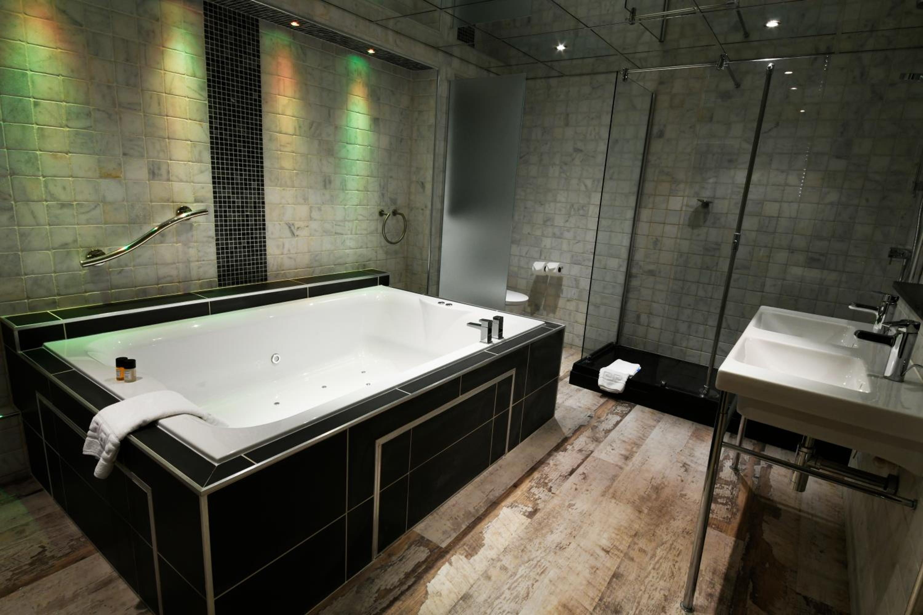 Suite - Sanctuary Spa Suite - Photo 9