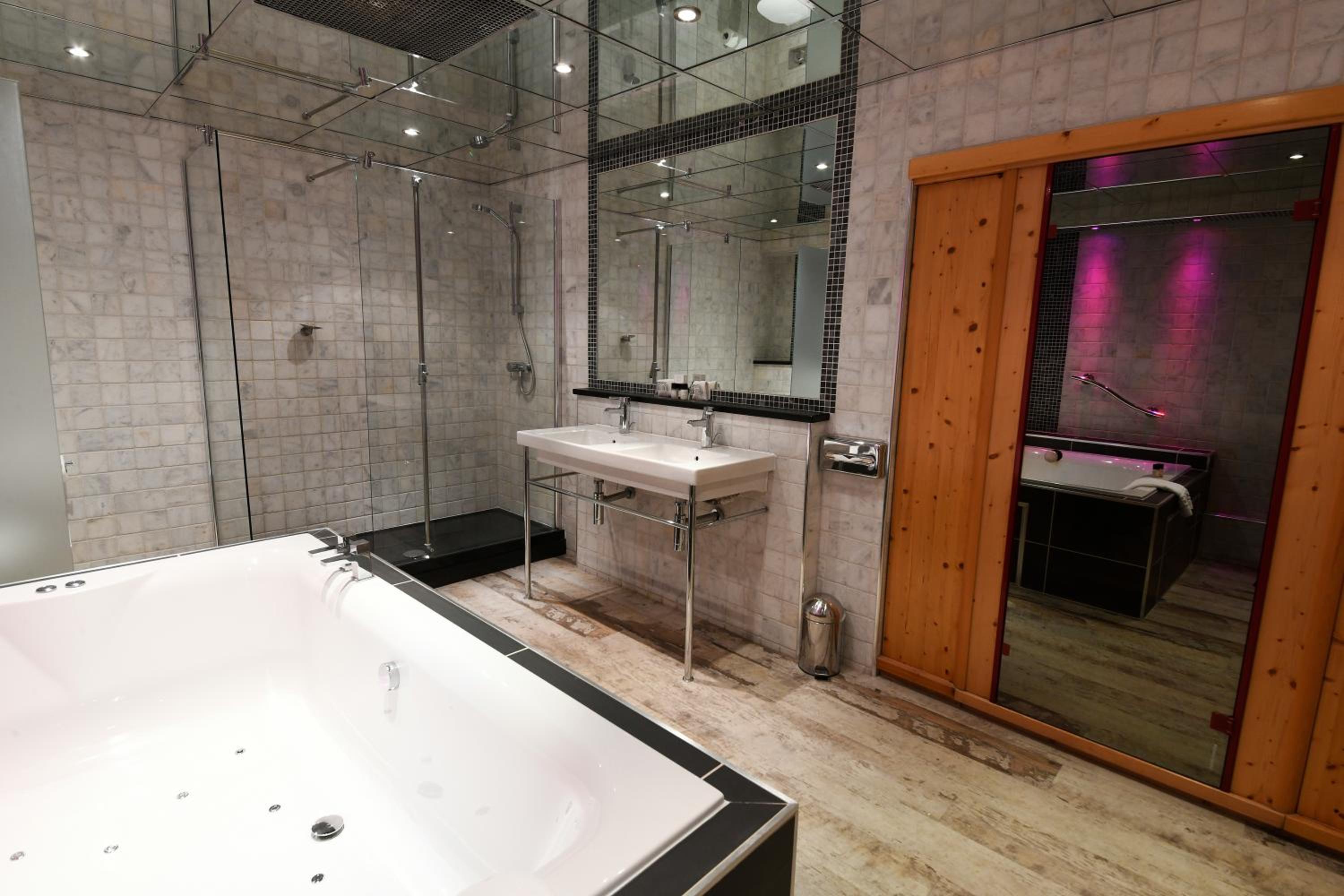 Suite - Sanctuary Spa Suite - Photo 8
