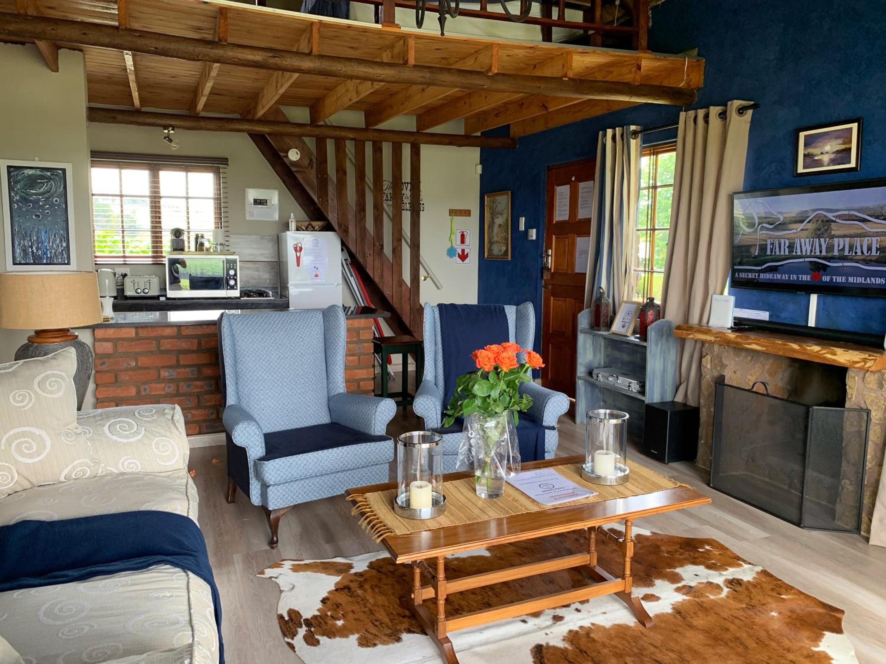Two-Bedroom House - Photo 37