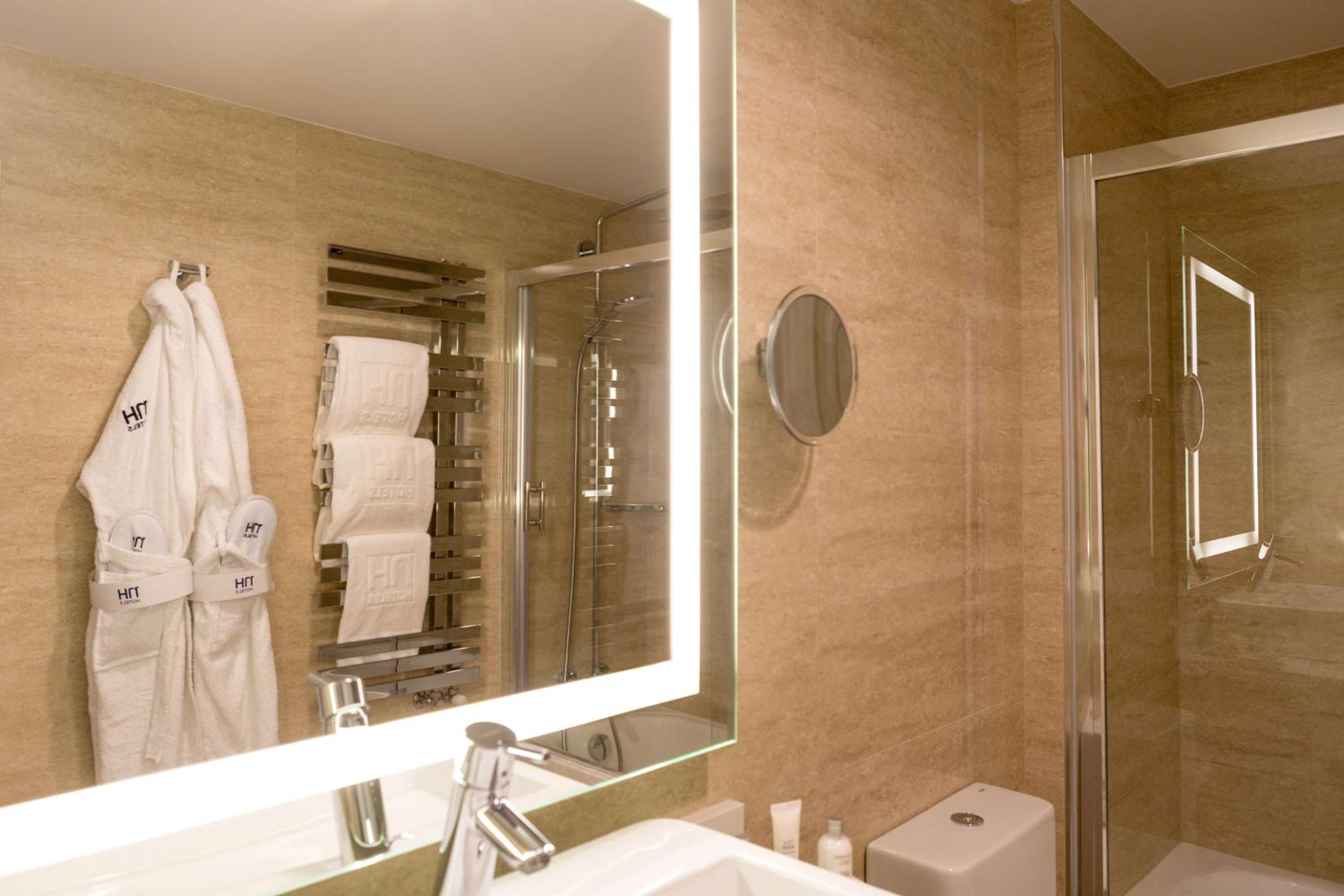 Superior Double or Twin Room - Photo 3
