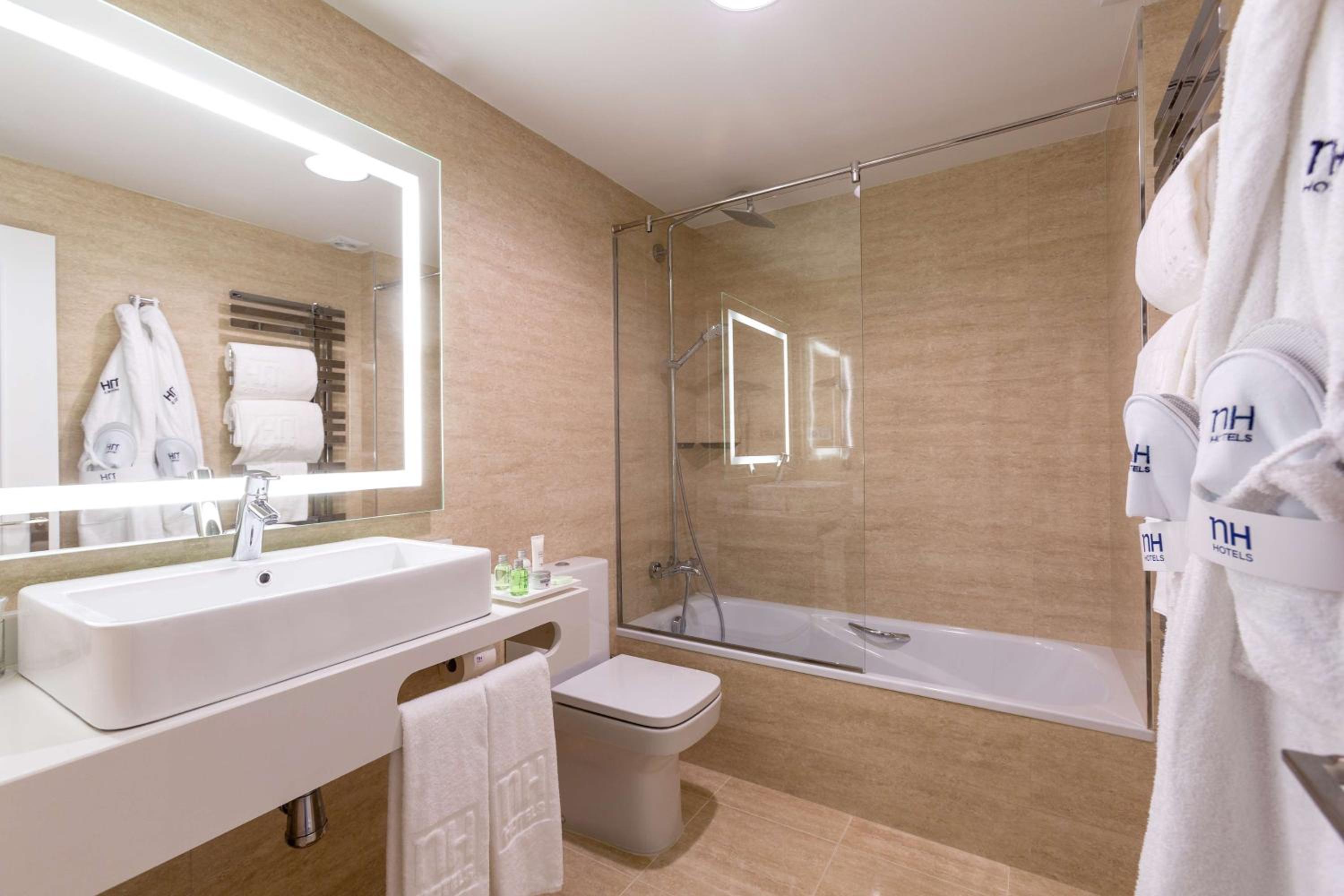Superior Double or Twin Room - Photo 4