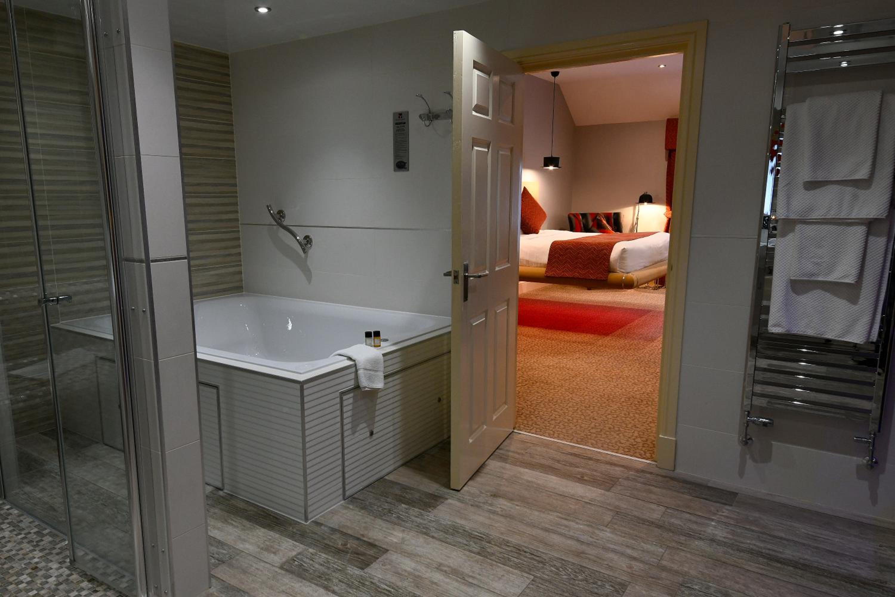 King Suite with Levitating Bed and Atrium Sauna - Photo 2