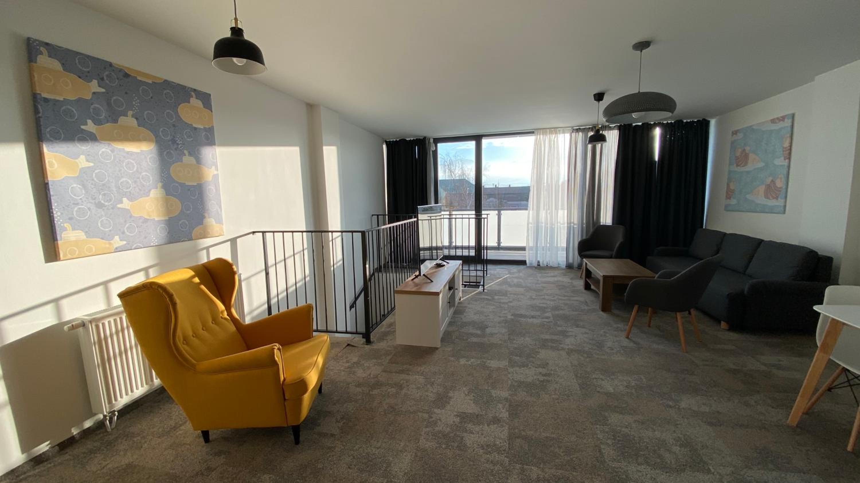 Apartment with Balcony photo 1