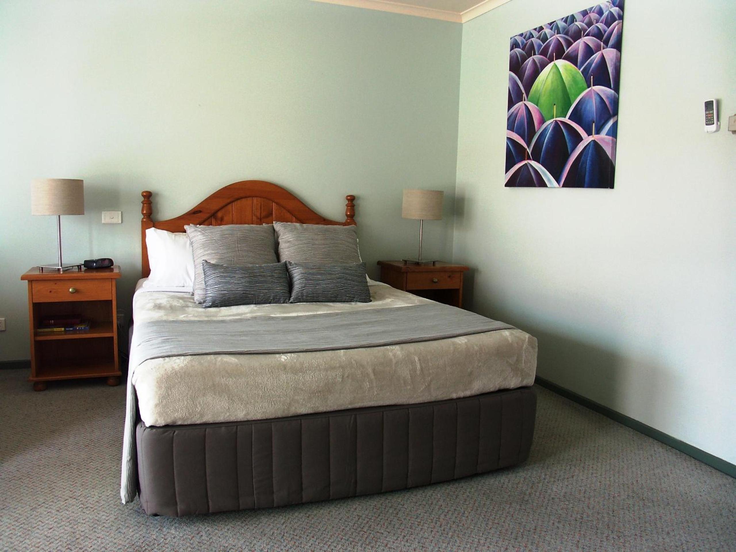 Queen Room photo 3