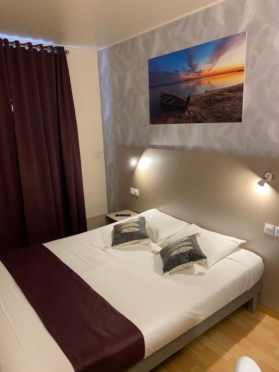 Double Room - Photo 6