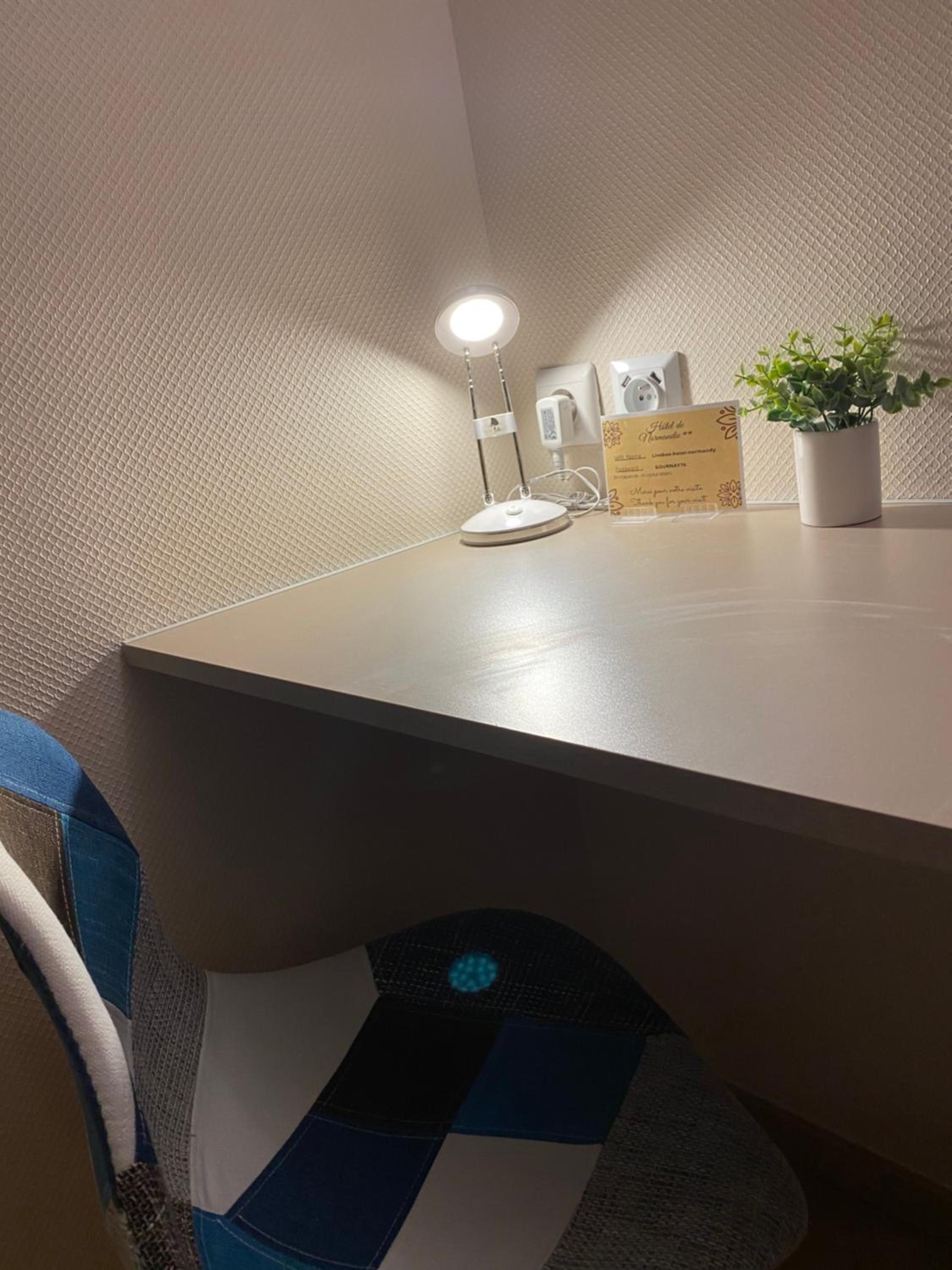 Double Room - Photo 8