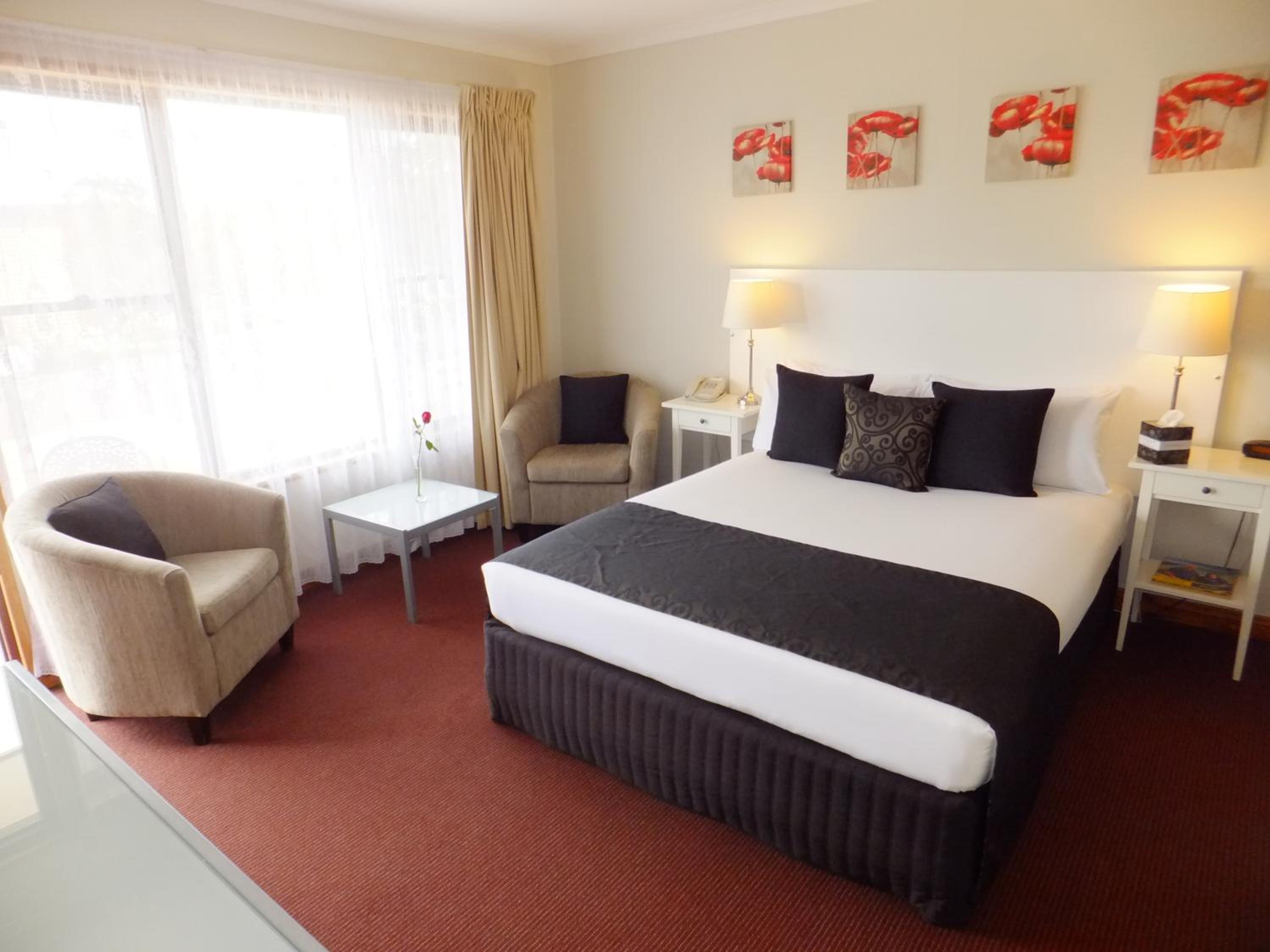 Queen Room - Photo 1