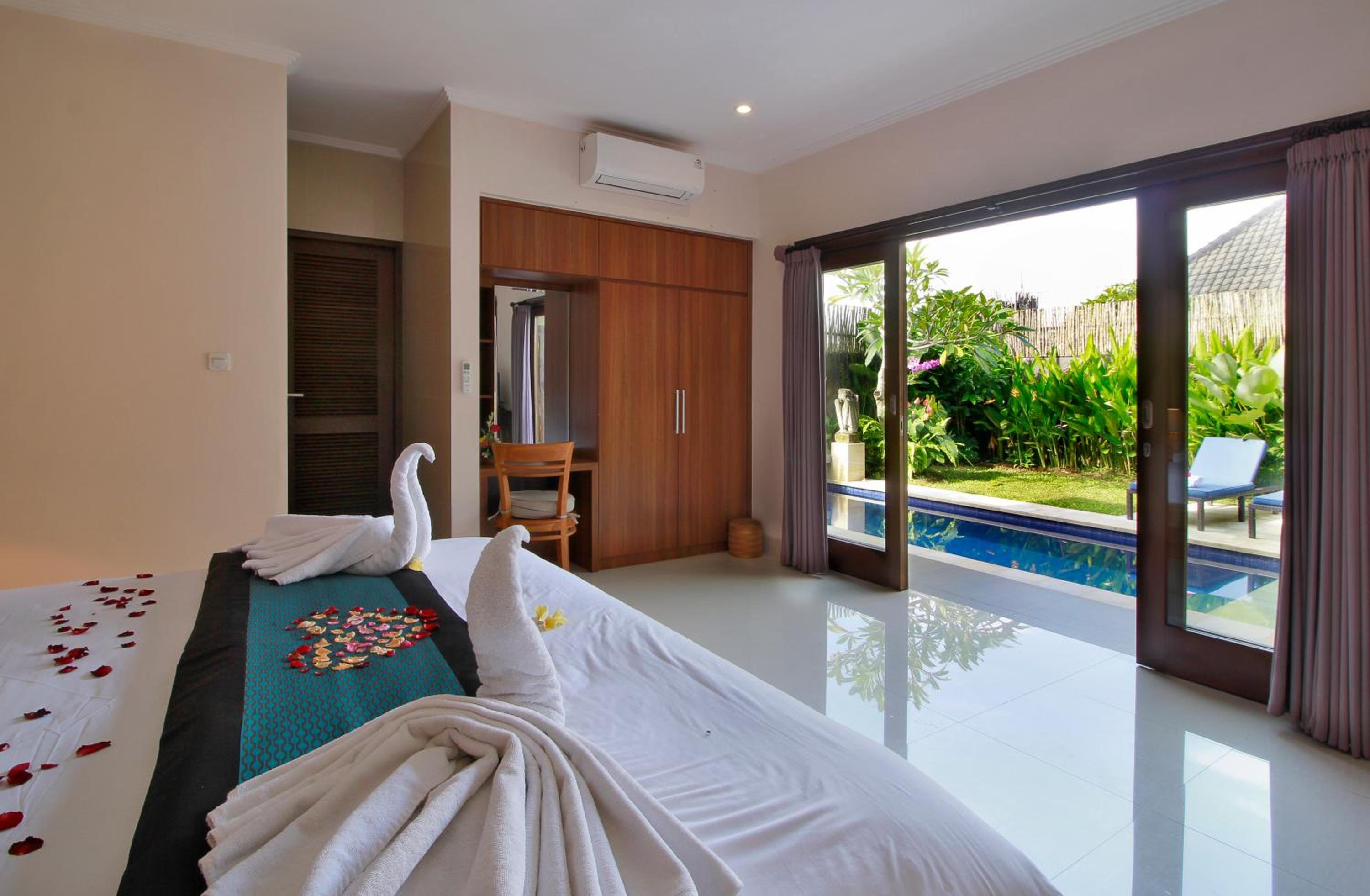 Two-Bedroom Villa with Private Pool - Photo 28