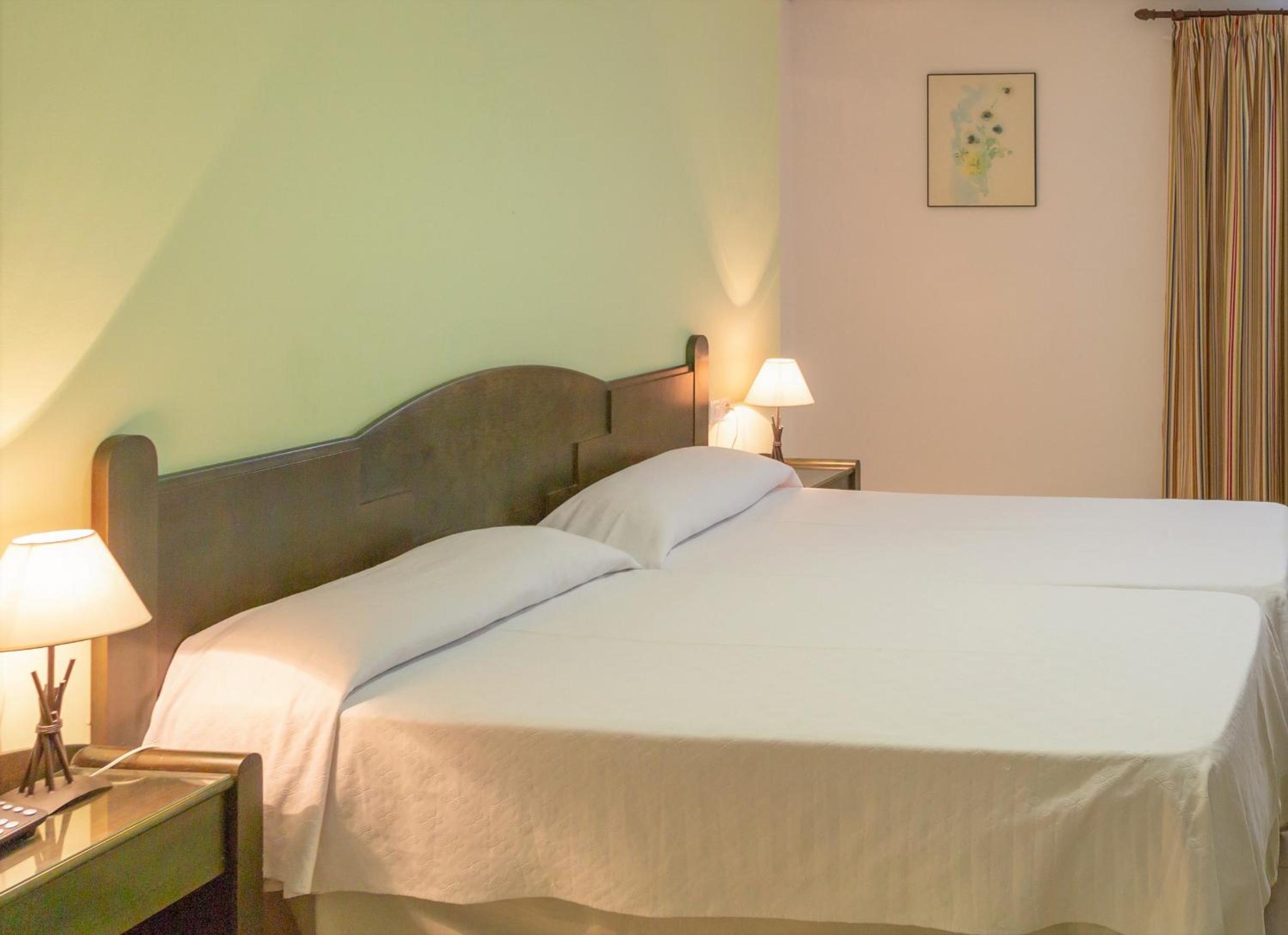 Budget Double Room - Photo 4